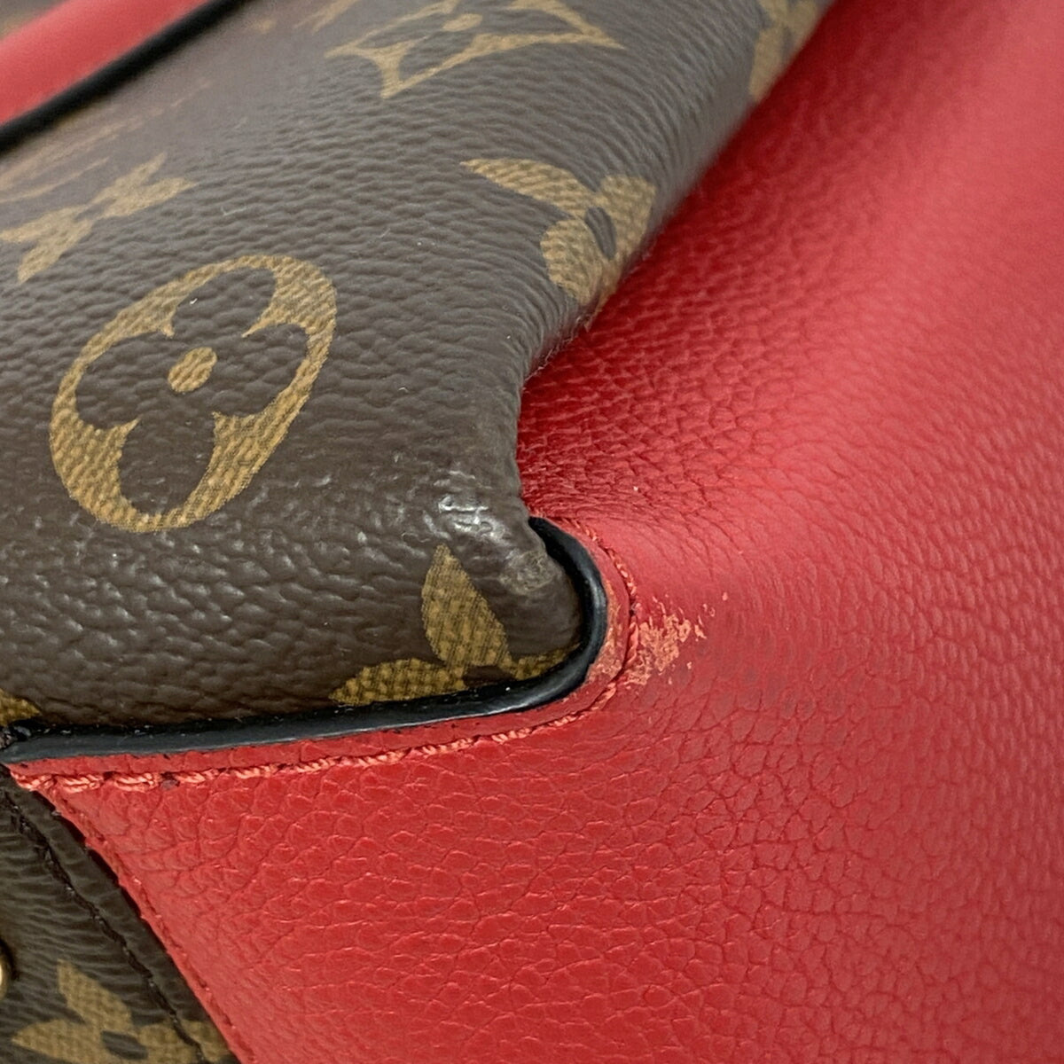 Louis Vuitton Cerise Handbag (Pre-Owned)