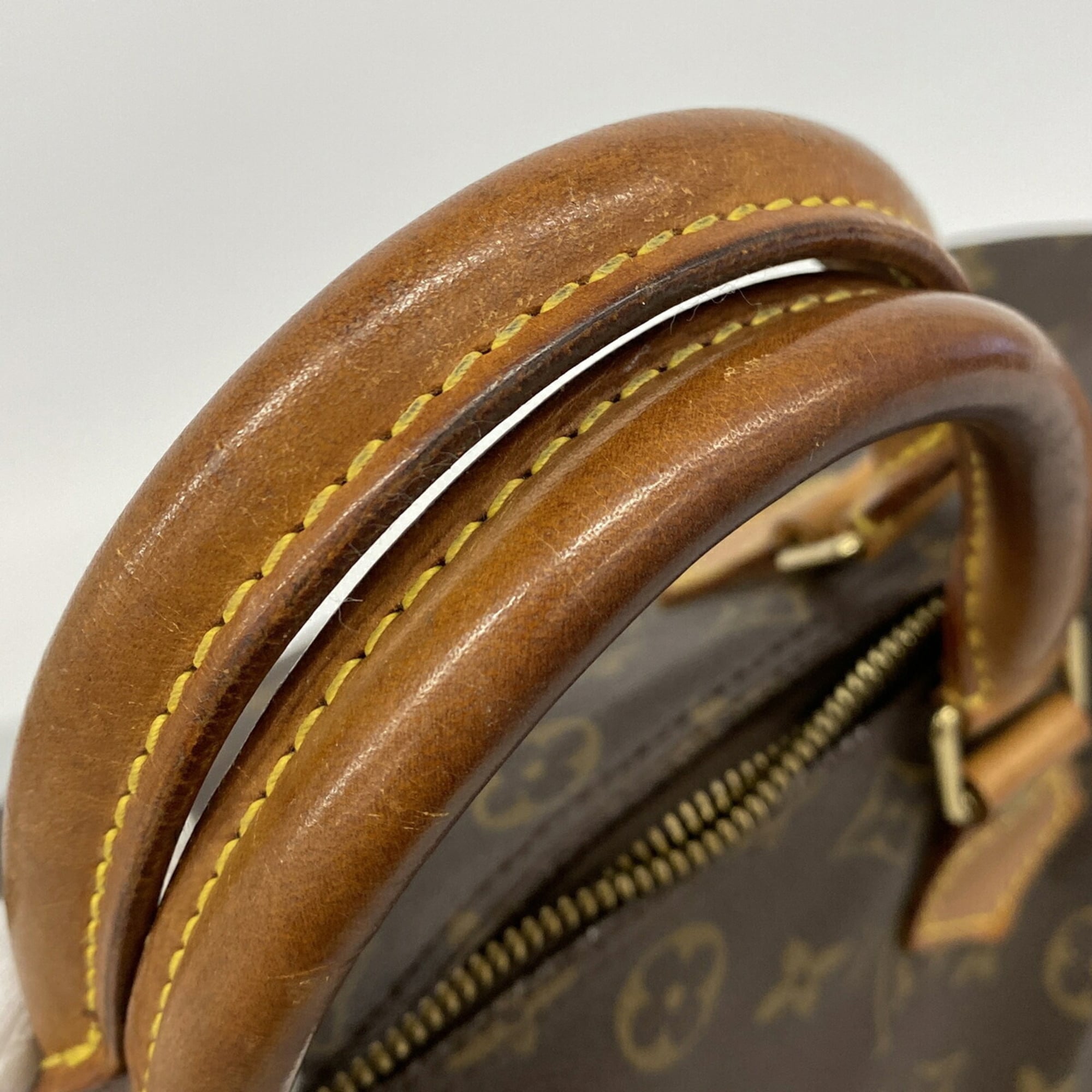 Louis Vuitton Brown Handbag (Pre-Owned)