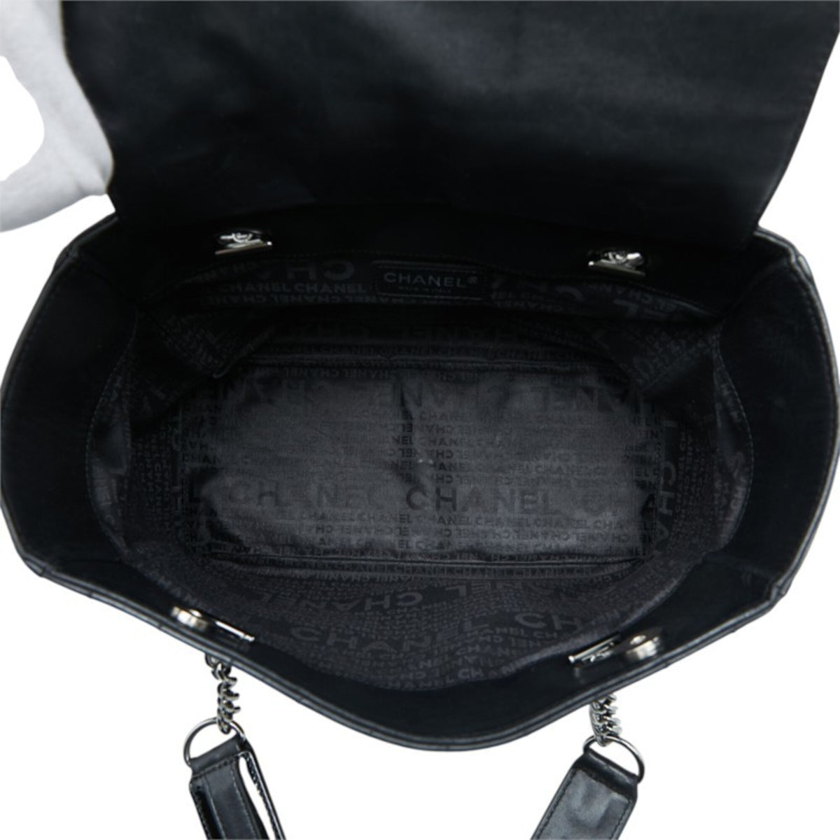 Chanel Black Patent Leather Leather Handbag Tote Bag (Pre-Owned)