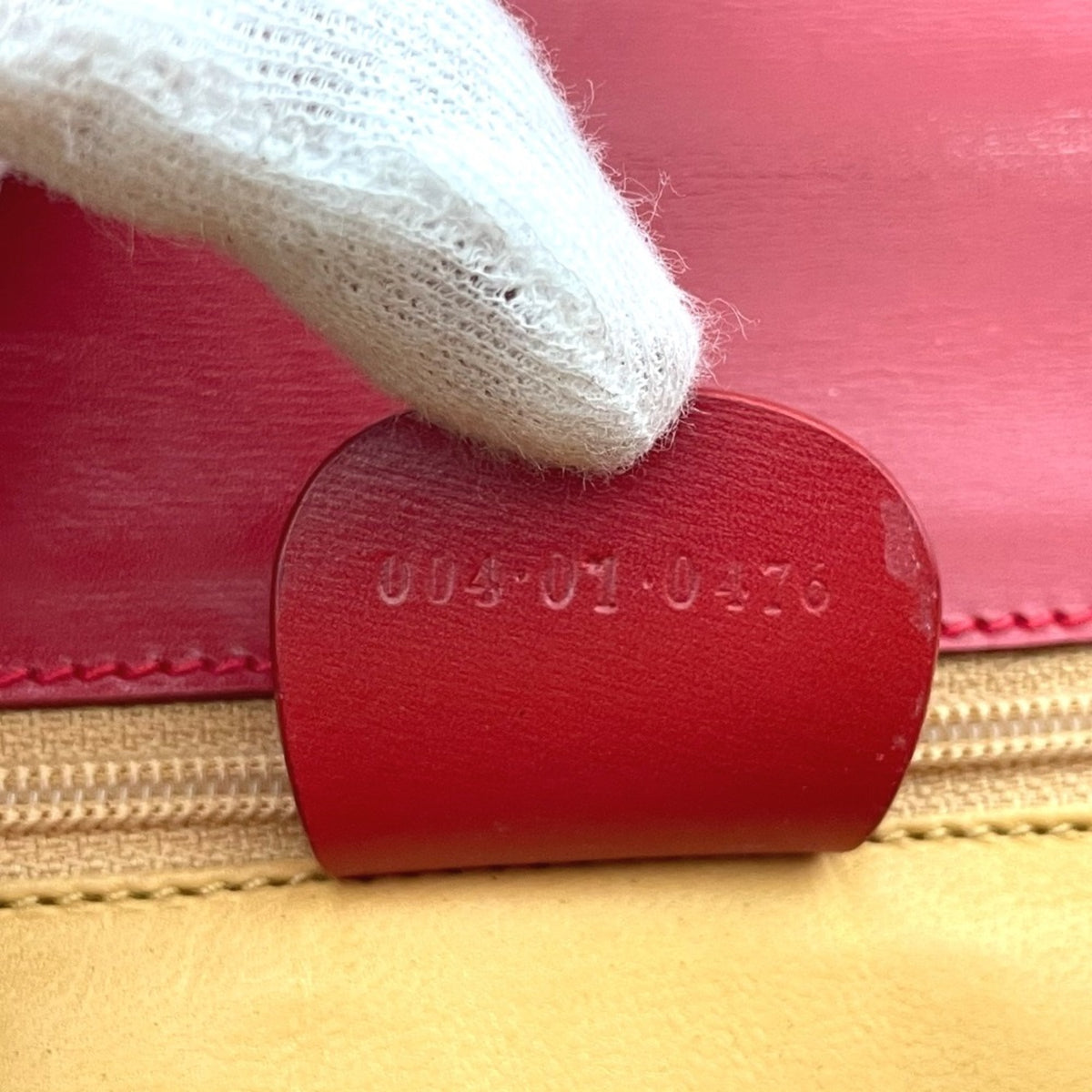 Gucci Red Leather Shoulder Bag (Pre-Owned)