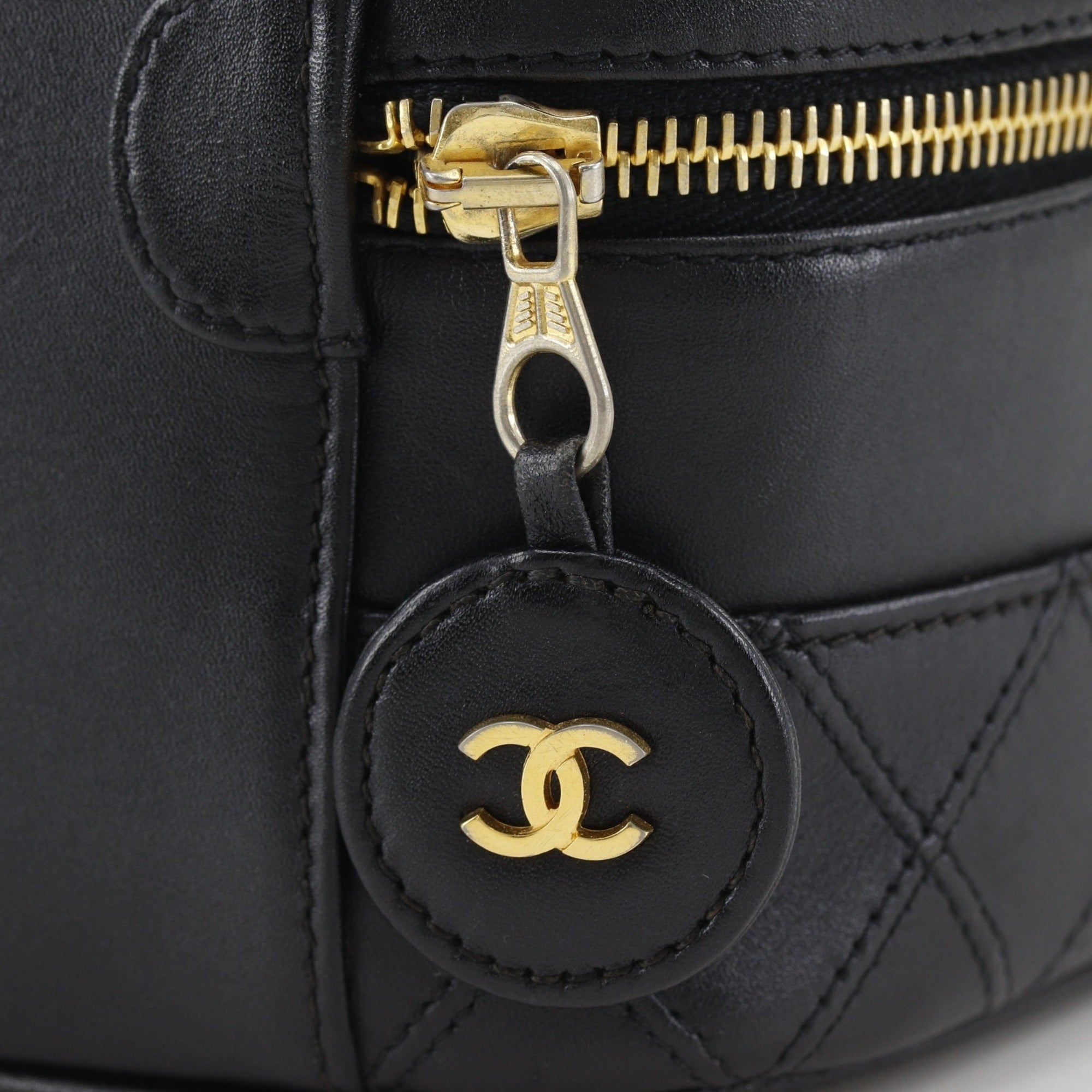 Chanel Black Leather Pouch (Pre-Owned)