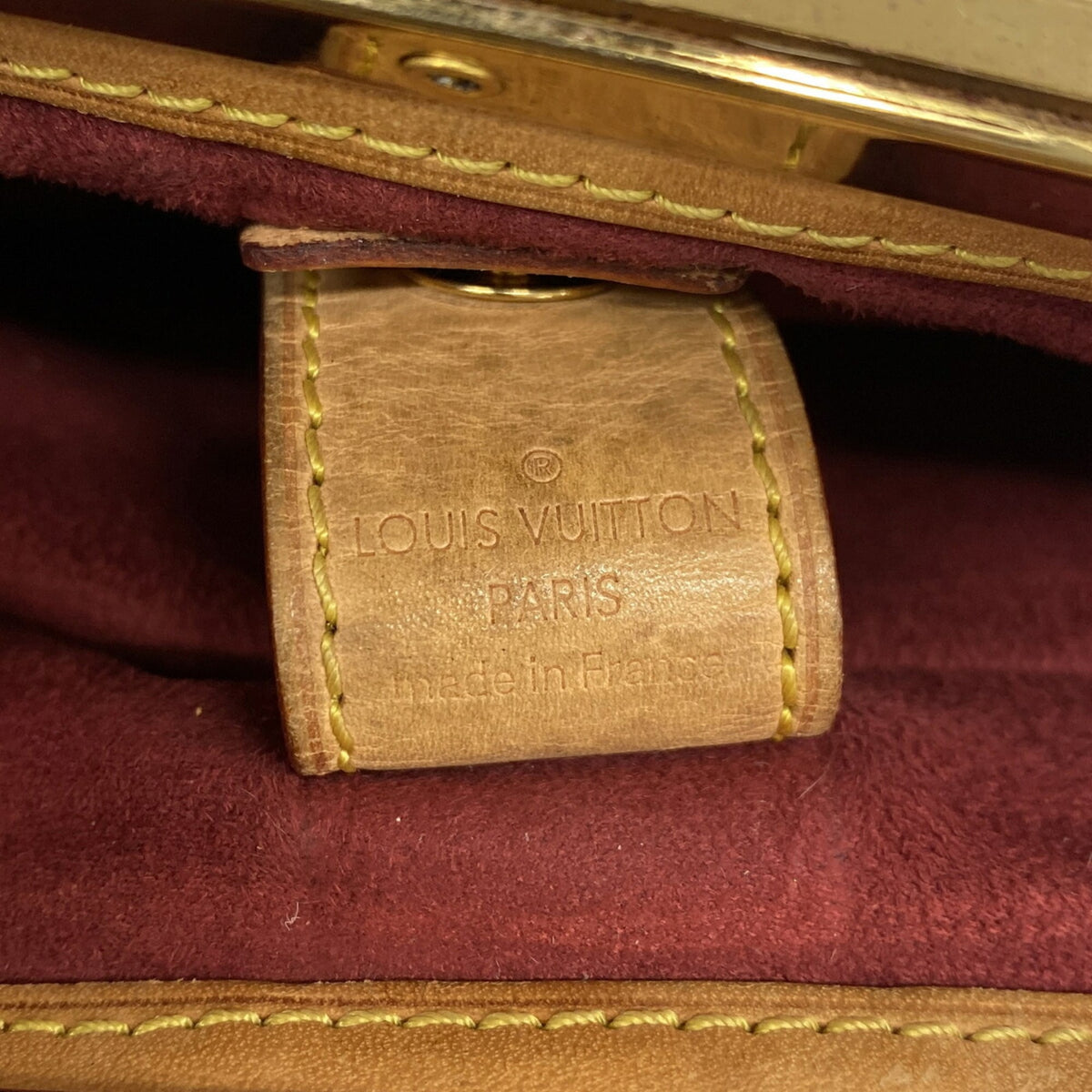 Louis Vuitton Blanc Handbag (Pre-Owned)