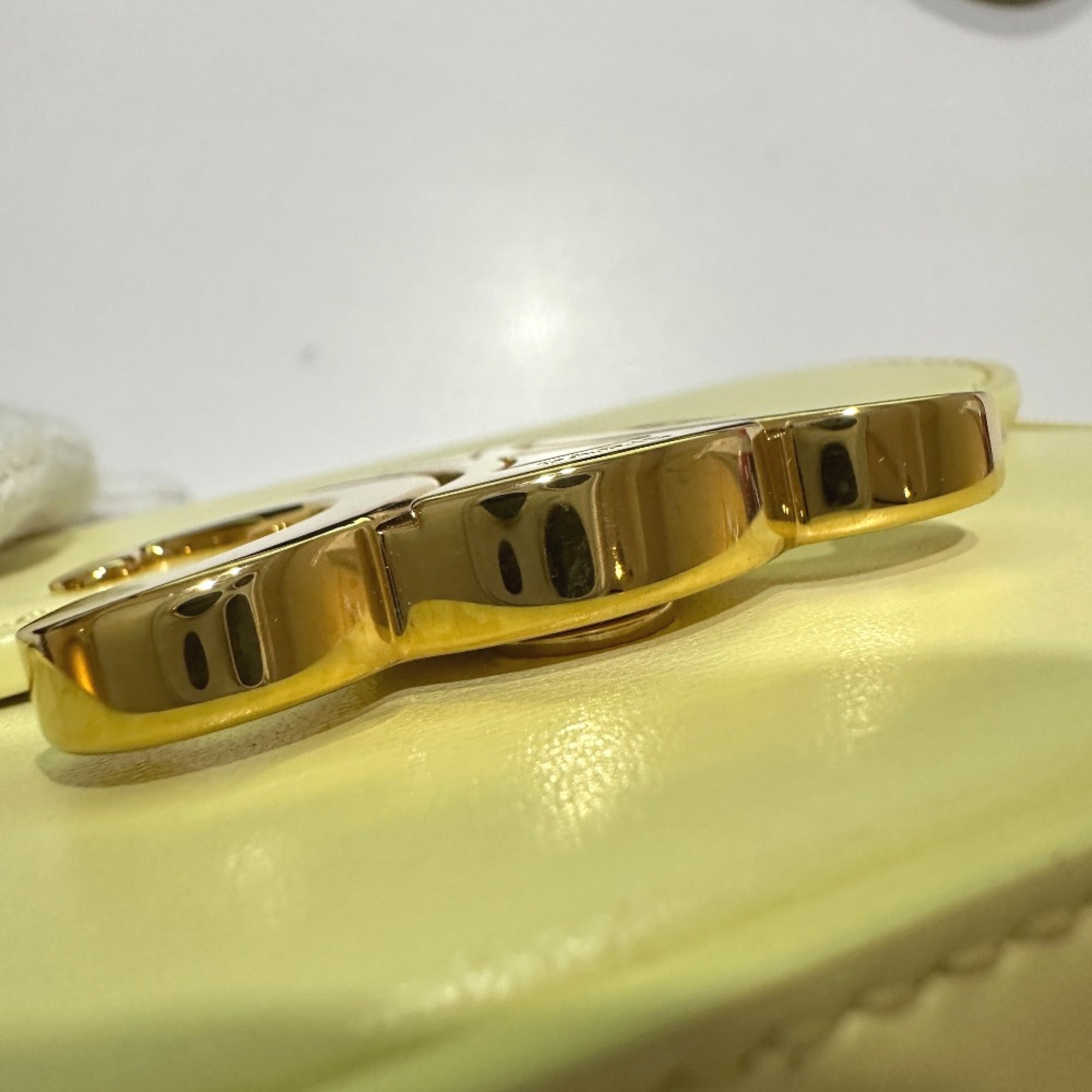 Celine Yellow Leather Shoulder Bag (Pre-Owned)