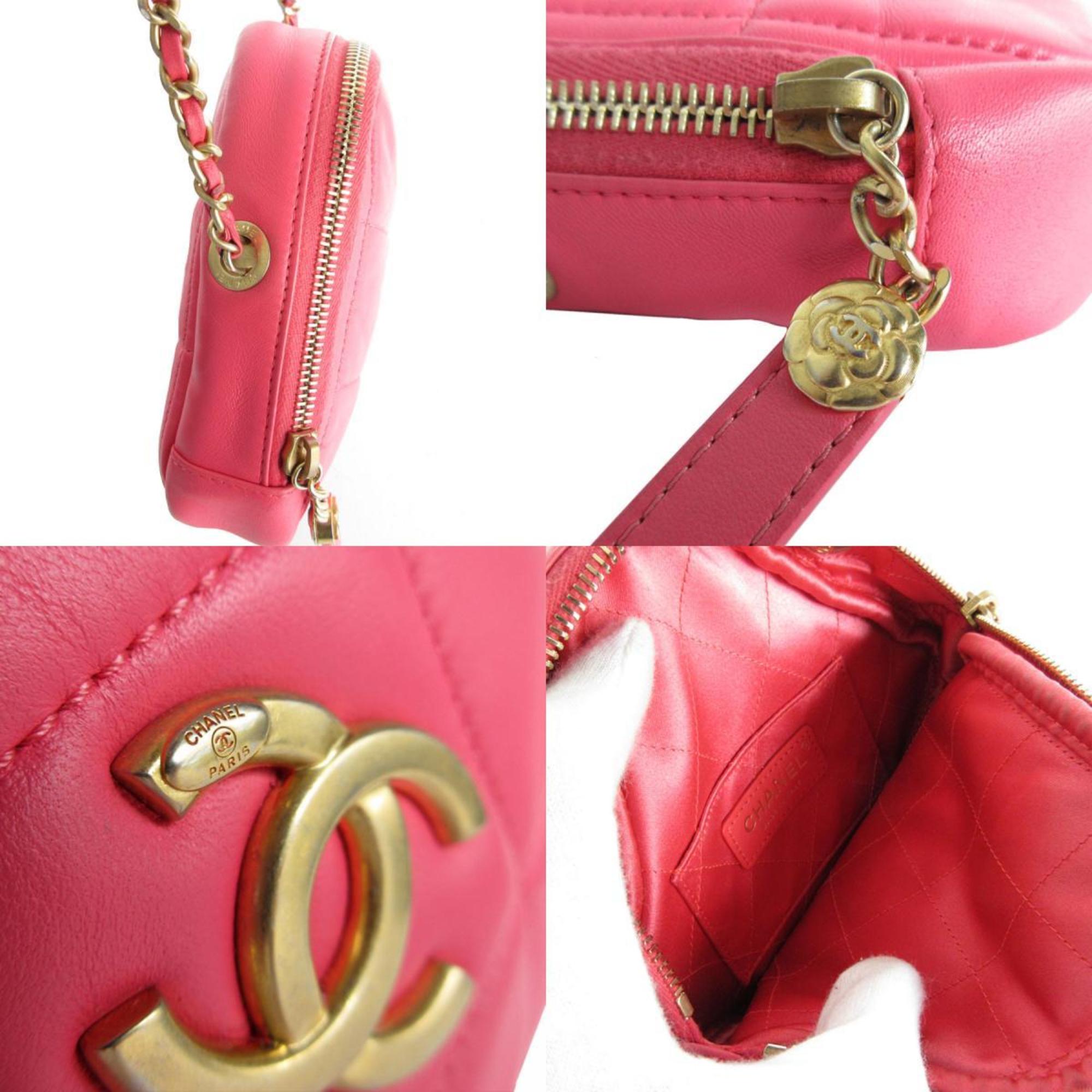 Chanel Pink Leather Shoulder Bag (Pre-Owned)