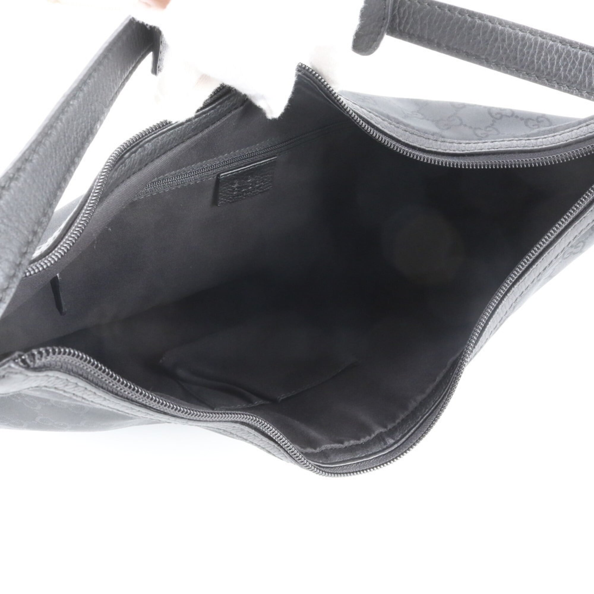 Gucci Black Nylon Leather Handbag Shoulder Bag Tote Bag (Pre-Owned)