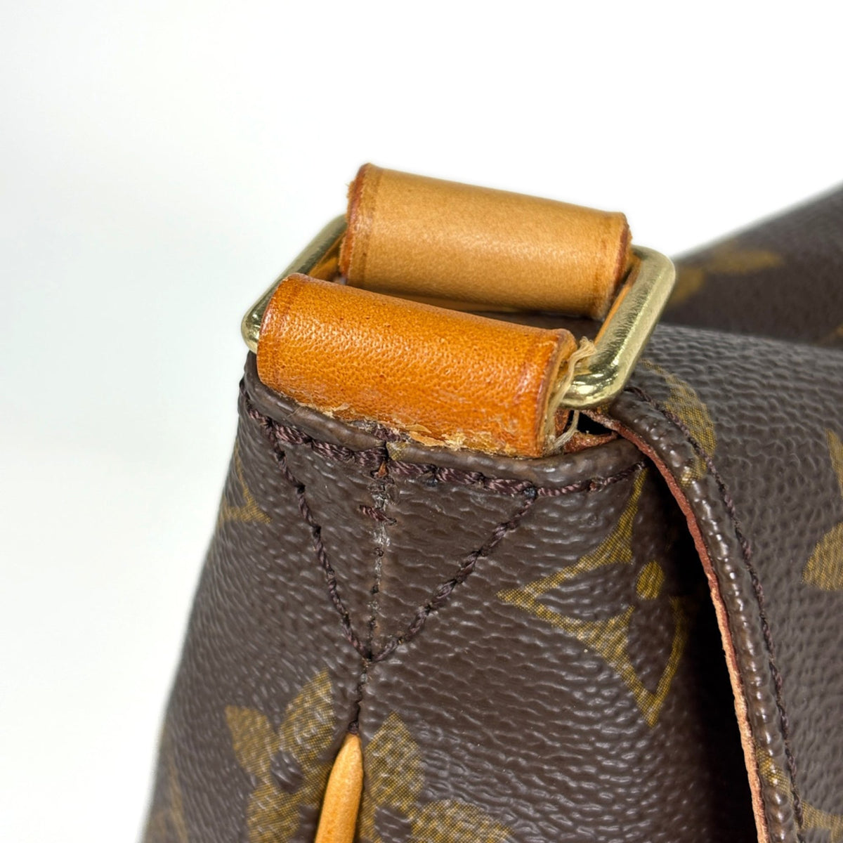 Louis Vuitton Brown Monogram Monogram Shoulder Bag (Pre-Owned)