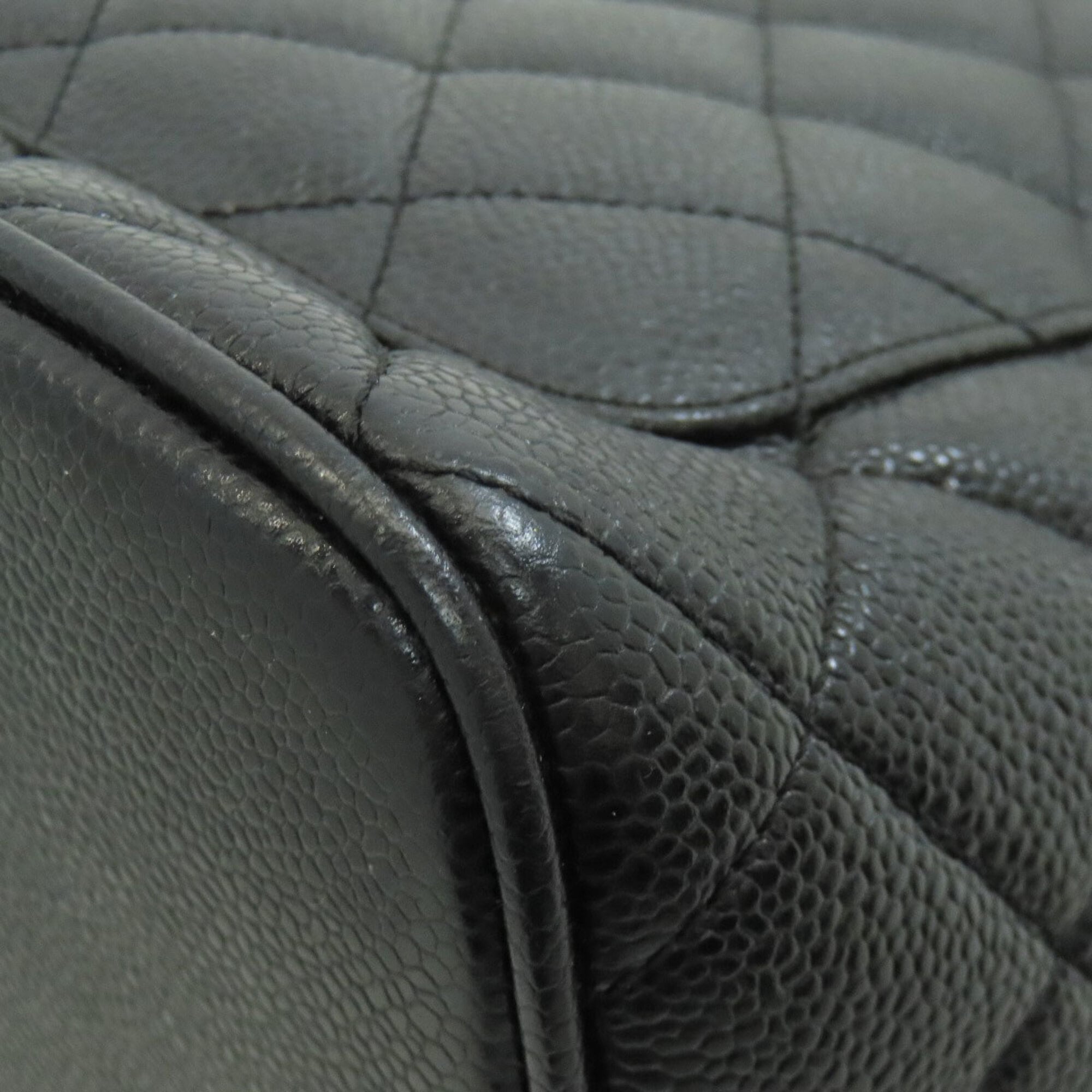 Chanel Black Leather Tote Bag (Pre-Owned)