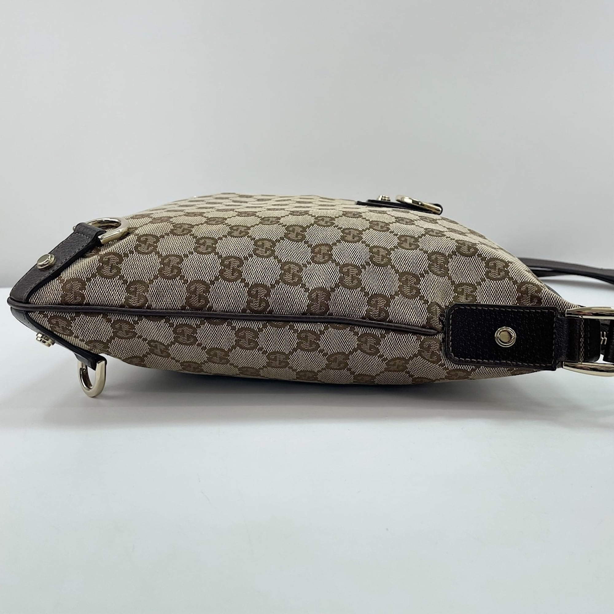 Gucci Beige Shoulder Bag (Pre-Owned)