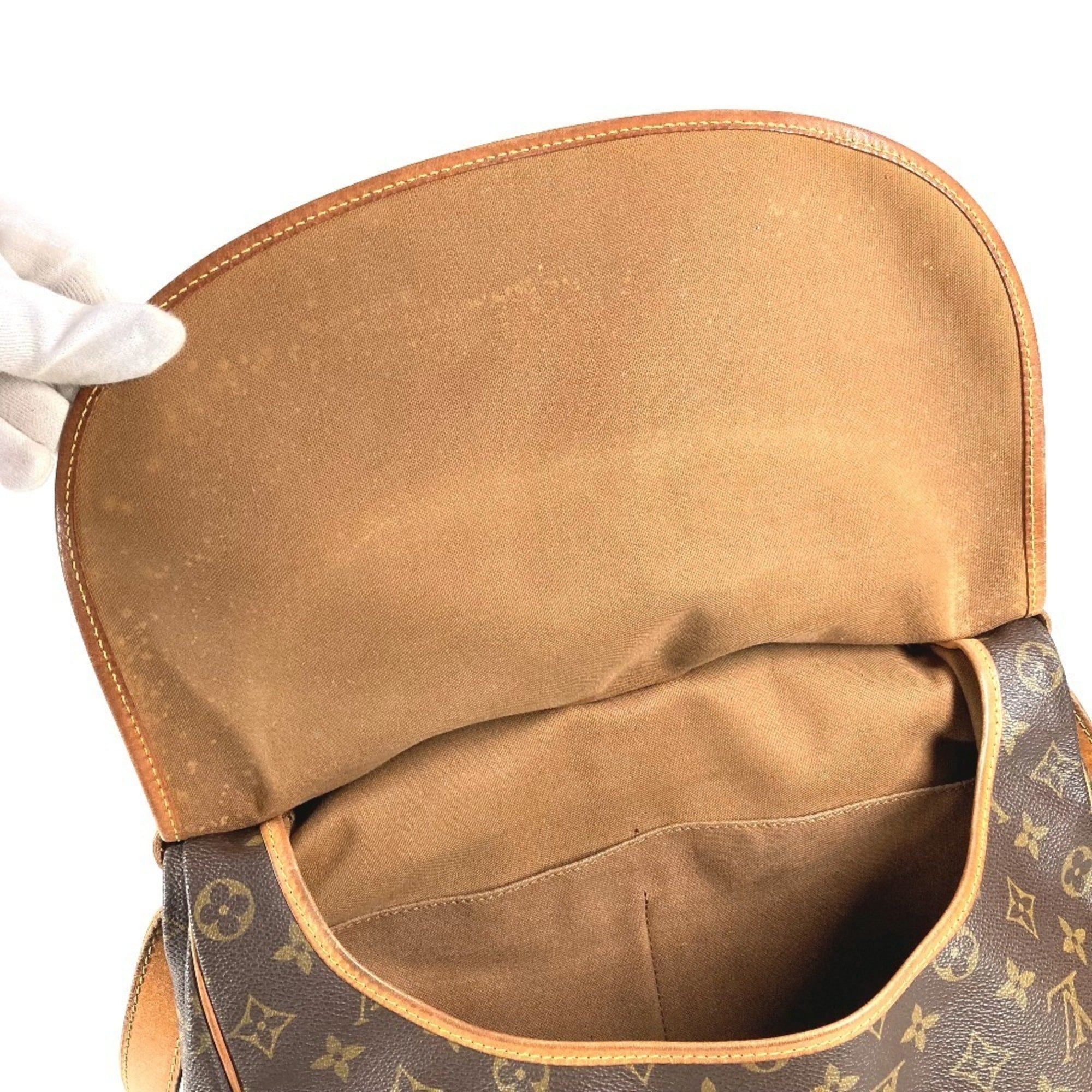 Louis Vuitton Brown Monogram Monogram Shoulder Bag (Pre-Owned)