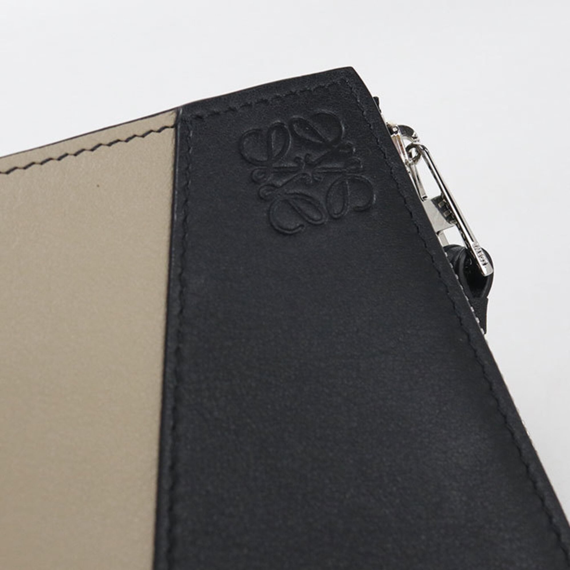 Loewe Black Wallet (Bi-Fold) (Pre-Owned)