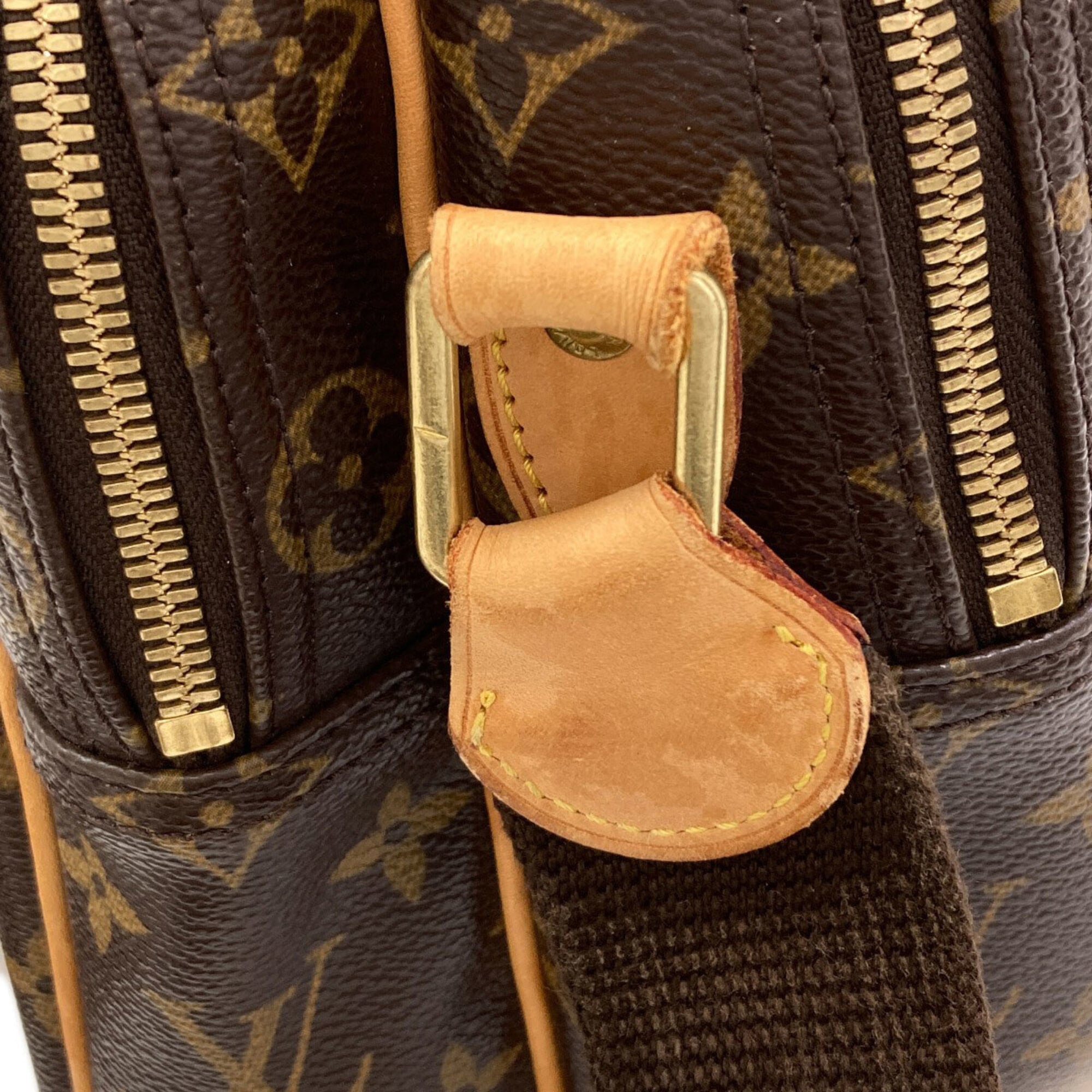 Louis Vuitton Monogram Monogram Shoulder Bag (Pre-Owned)