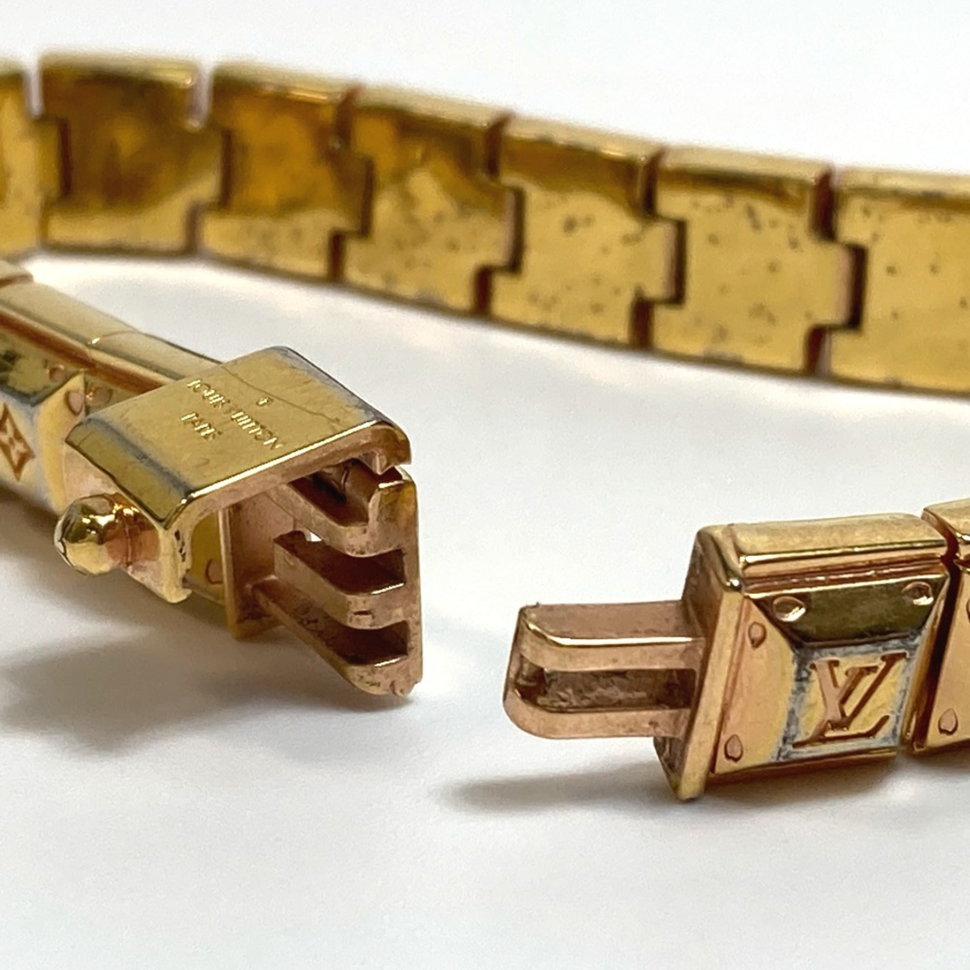 Louis Vuitton Gold Metal Tennis Bracelet (Pre-Owned)