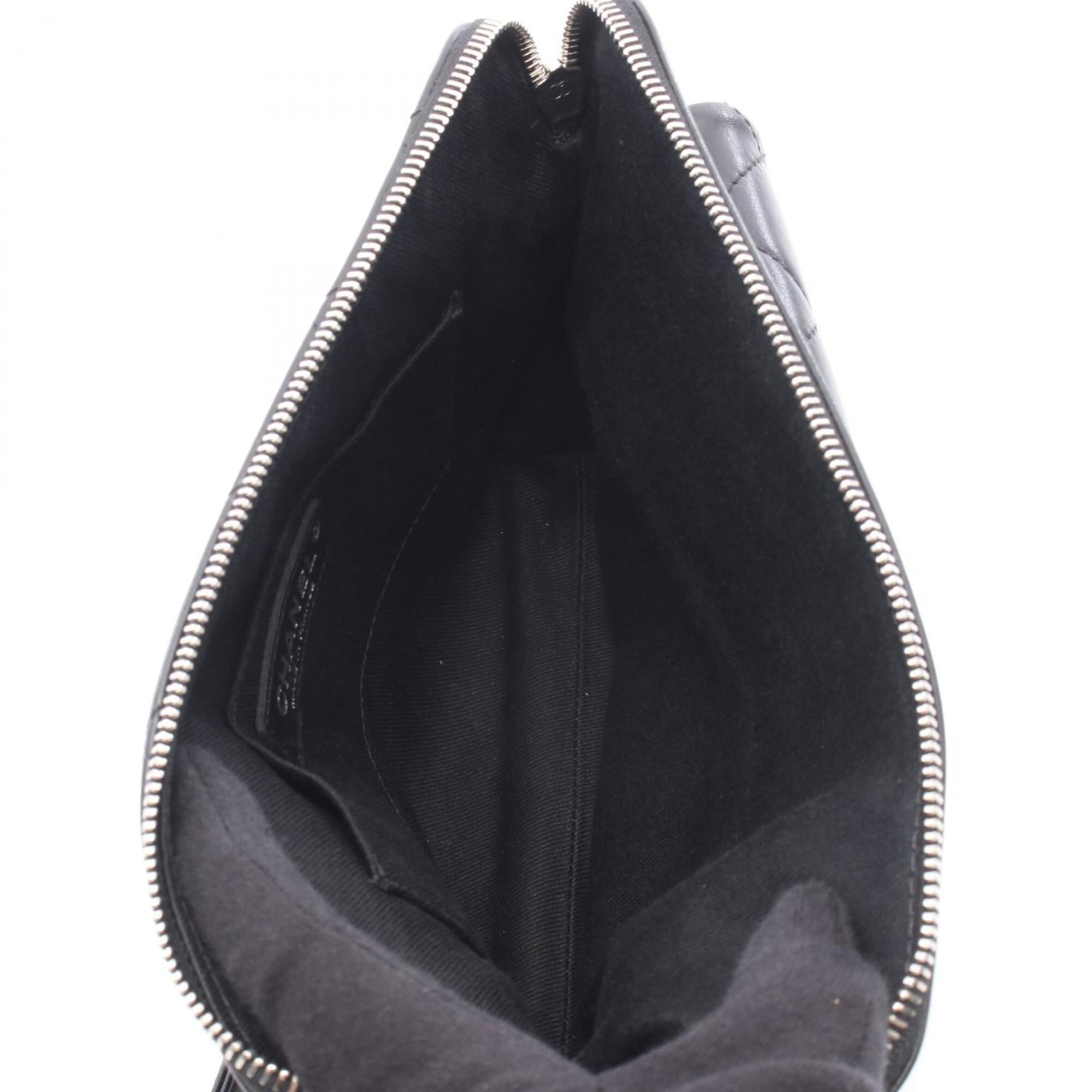 Chanel Black Leather Handbag Shoulder Bag (Pre-Owned)