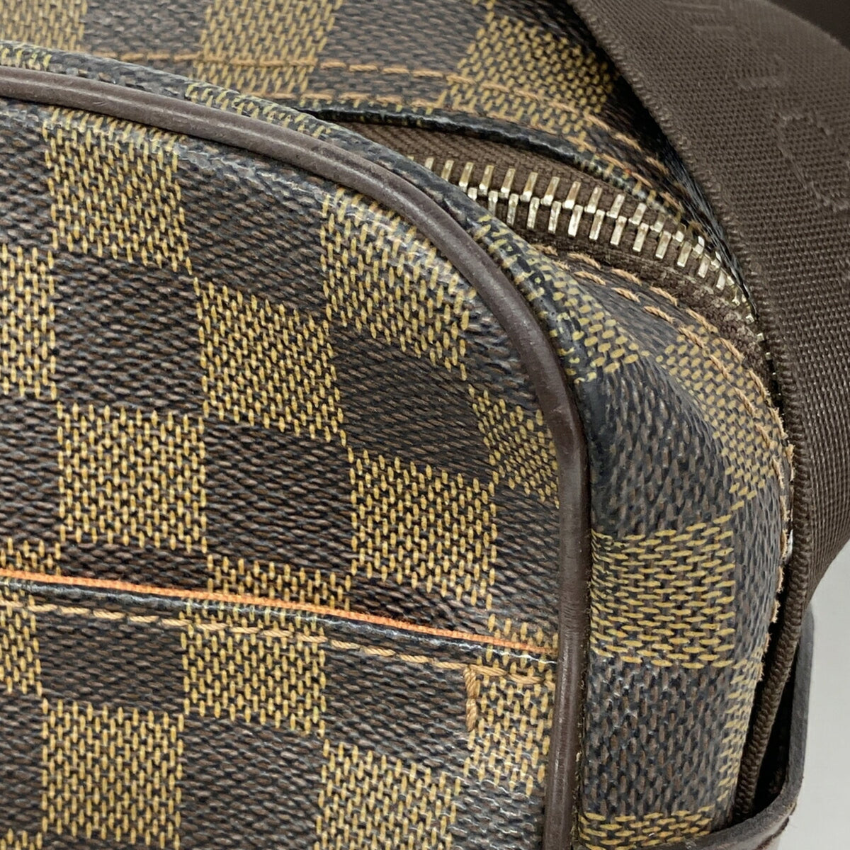 Louis Vuitton Ebene Shoulder Bag (Pre-Owned)