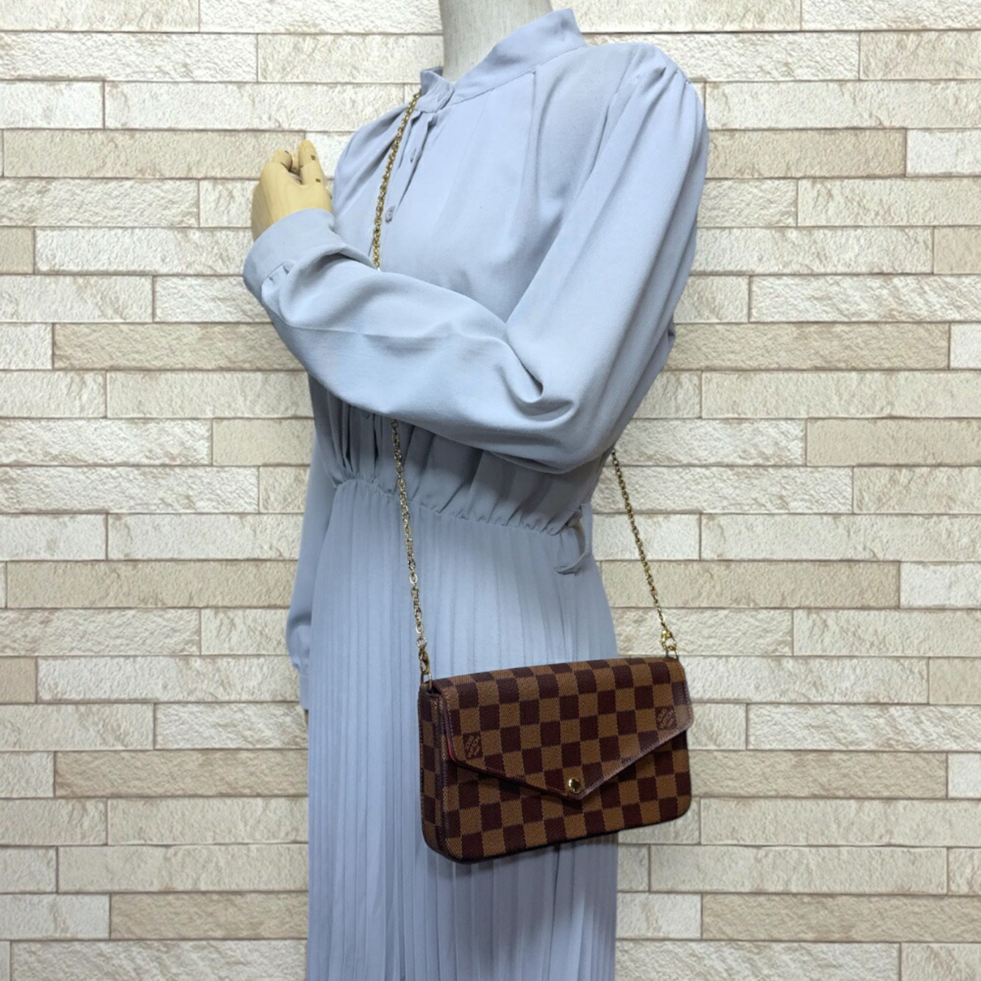 Louis Vuitton Brown Damier Canvas Pochette Shoulder Bag (Pre-Owned)