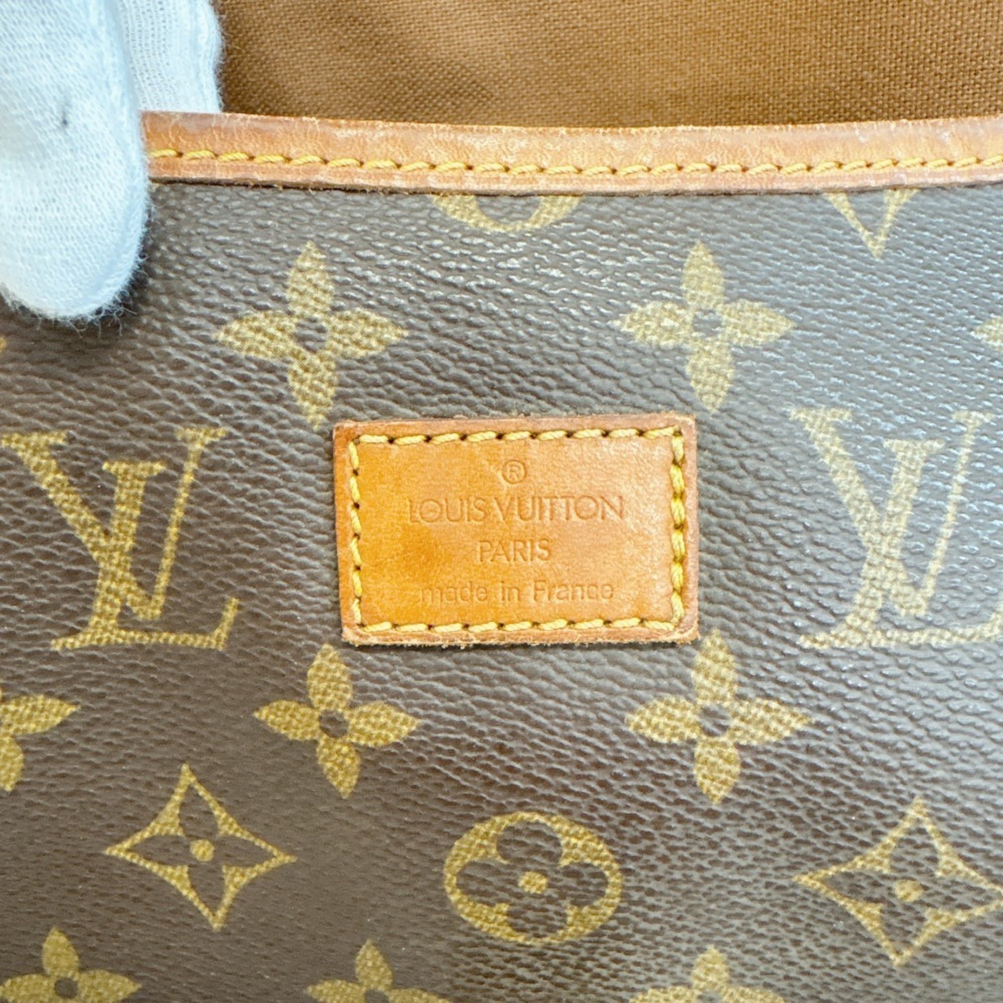 Louis Vuitton Brown Monogram Leather Shoulder Bag (Pre-Owned)