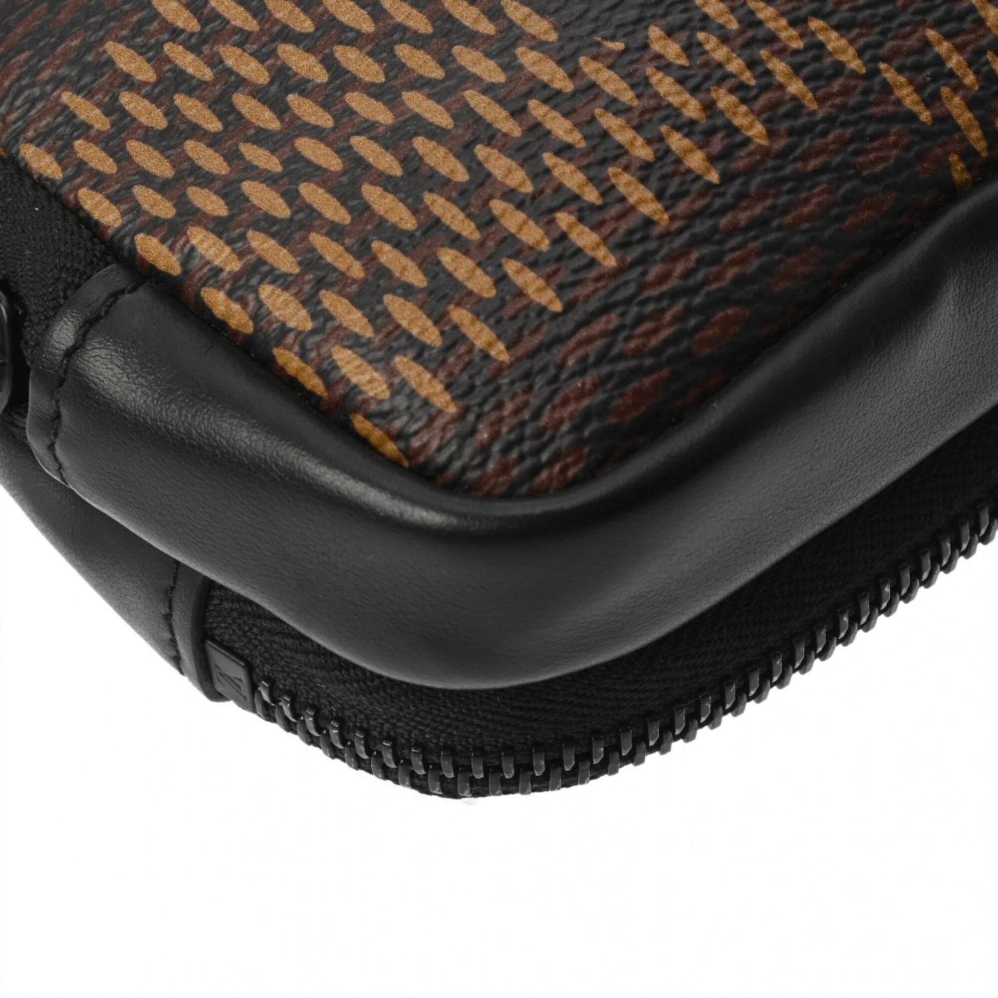 Louis Vuitton Brown Damier Canvas Pouch Shoulder Bag (Pre-Owned)