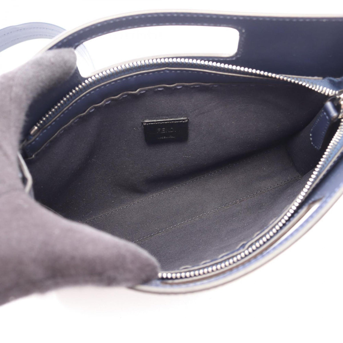 Fendi Navy Leather Handbag (Pre-Owned)