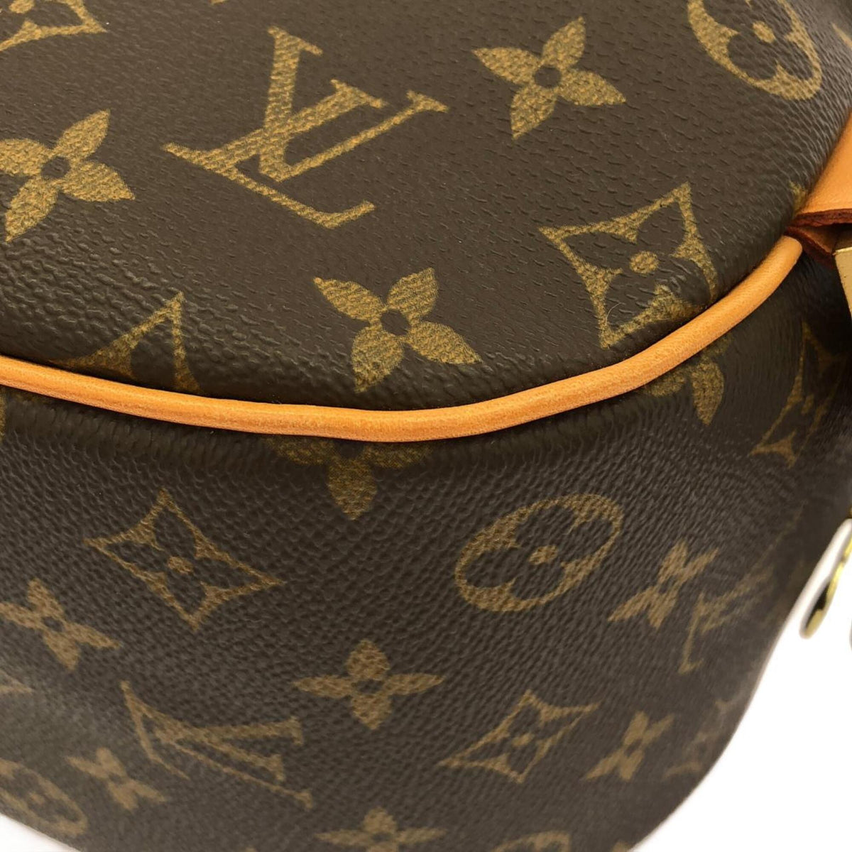 Louis Vuitton Marron Coated Canvas Shoulder Bag (Pre-Owned)