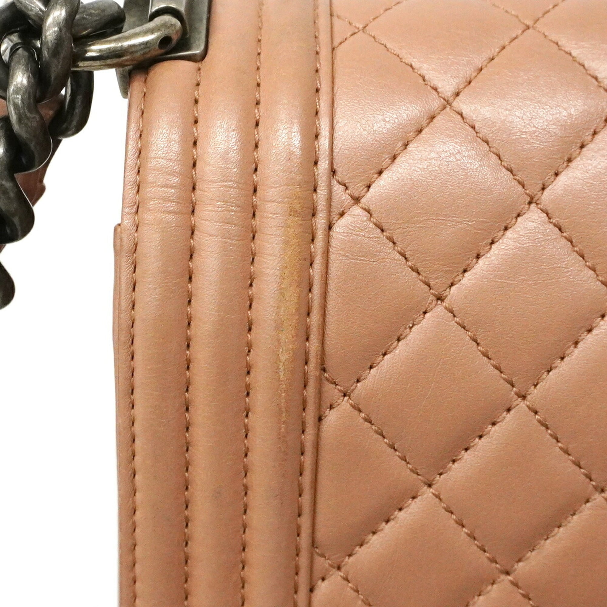 Chanel Pink Leather Shoulder Bag (Pre-Owned)
