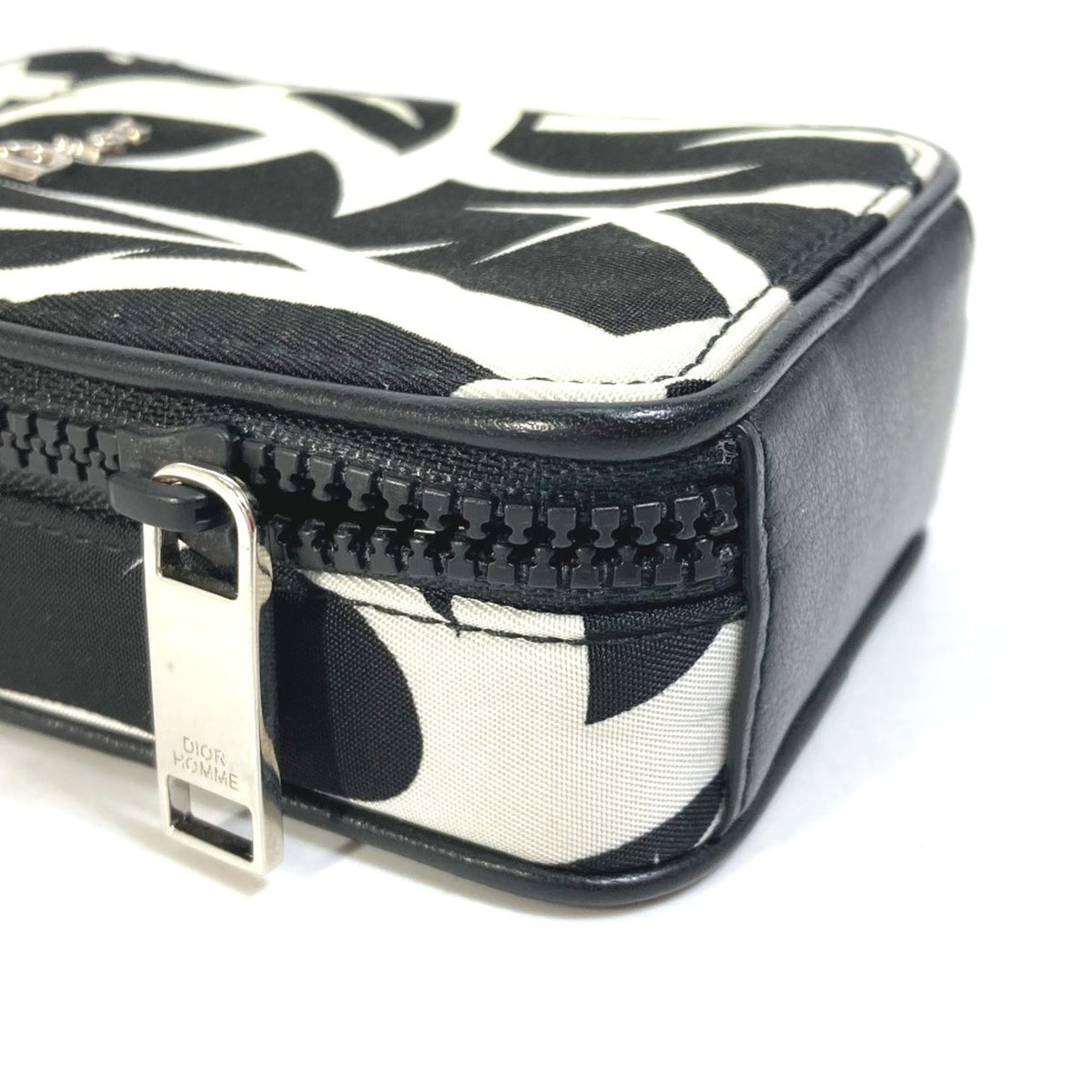 Dior Homme White Cloth Pouch (Pre-Owned)