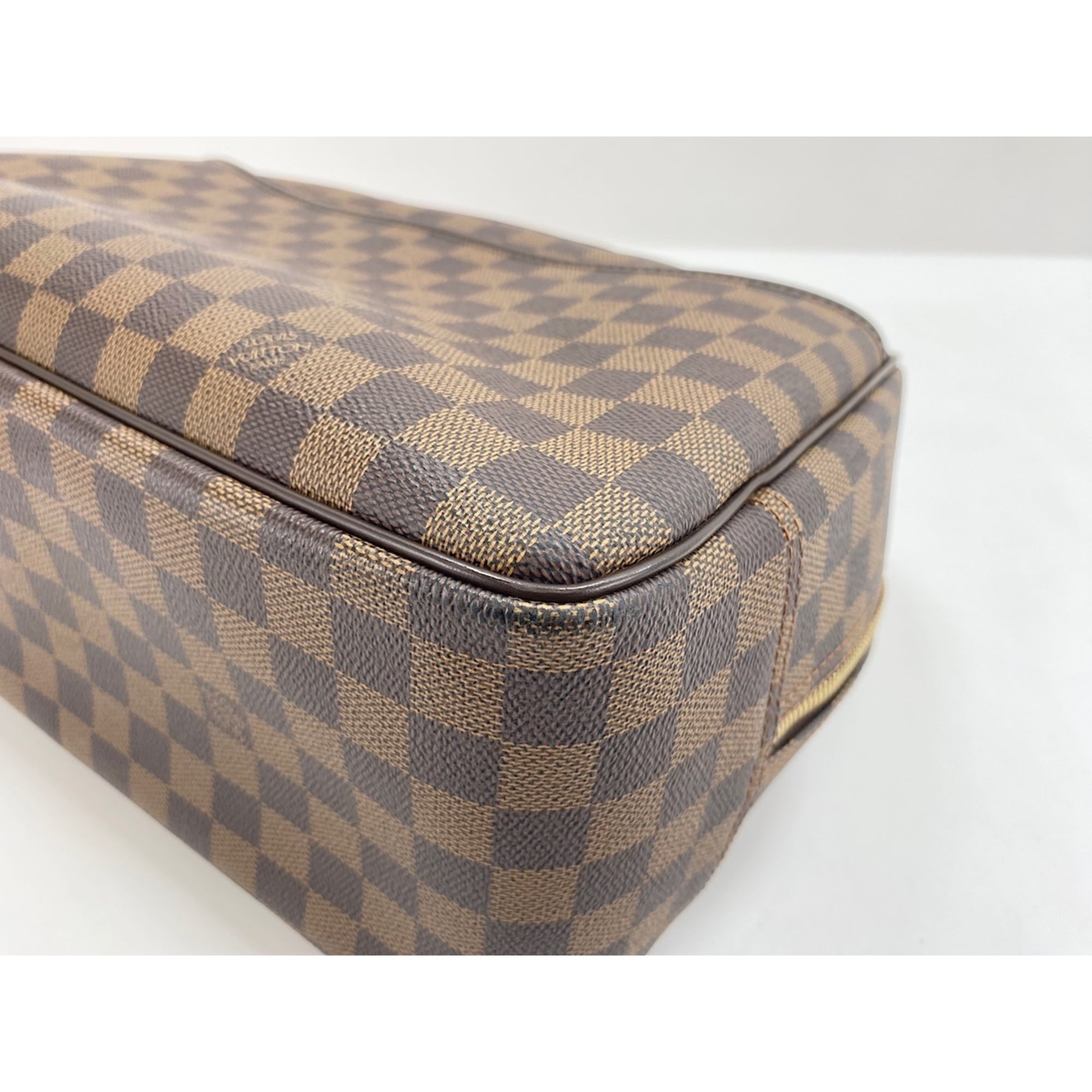 Louis Vuitton Brown Handbag (Pre-Owned)