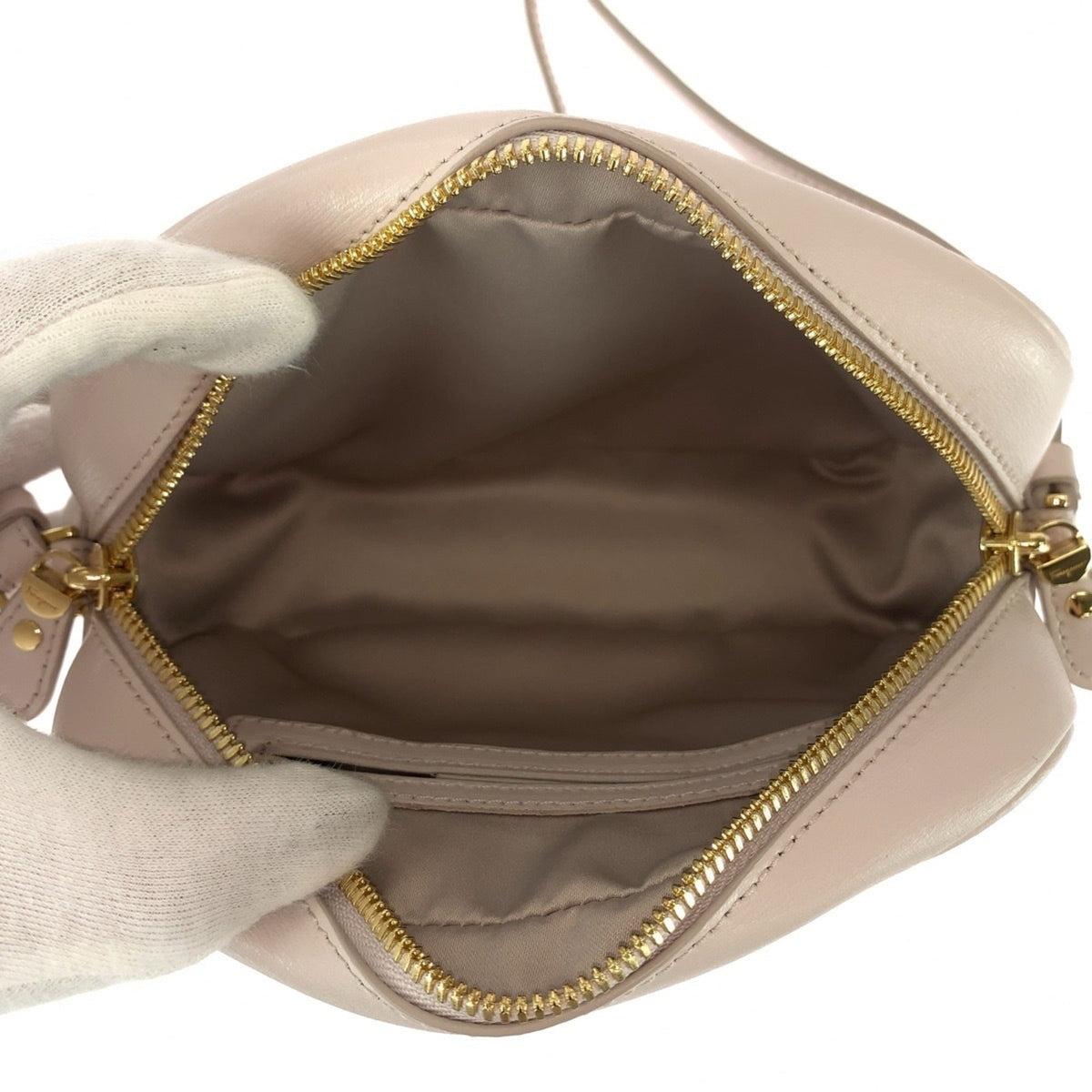 Salvatore Ferragamo Beige Pink Beige Leather Pochette Shoulder Bag (Pre-Owned)