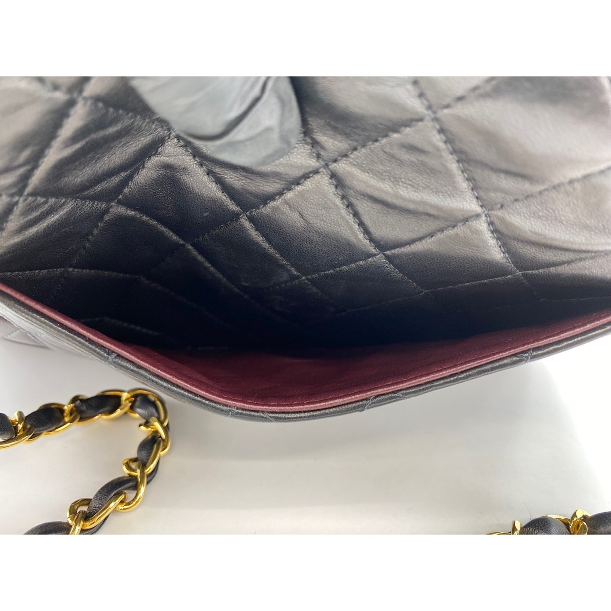 Chanel Matelasse Black Shoulder Bag (Pre-Owned)