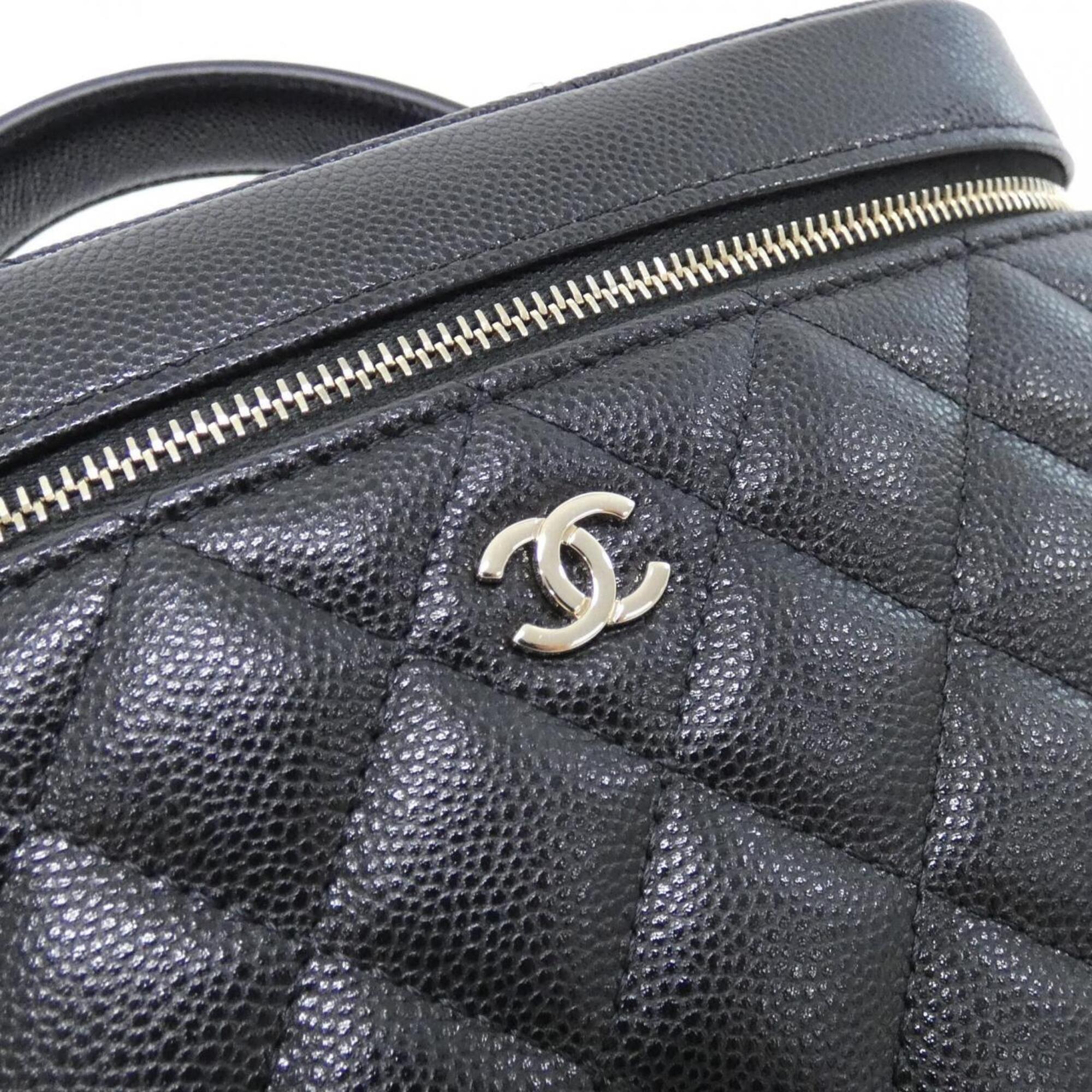 Chanel Black Grained Calfskin Handbag (Pre-Owned)