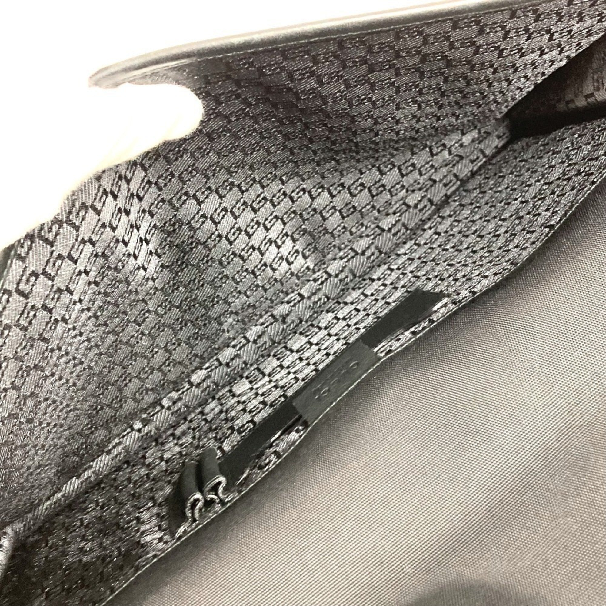 Gucci Black Nylon Clutch Bag Pouch (Pre-Owned)