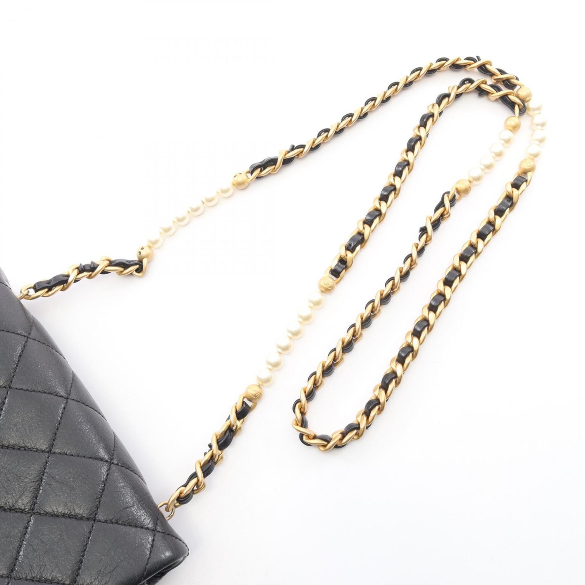 Chanel Black Leather Handbag Shoulder Bag (Pre-Owned)