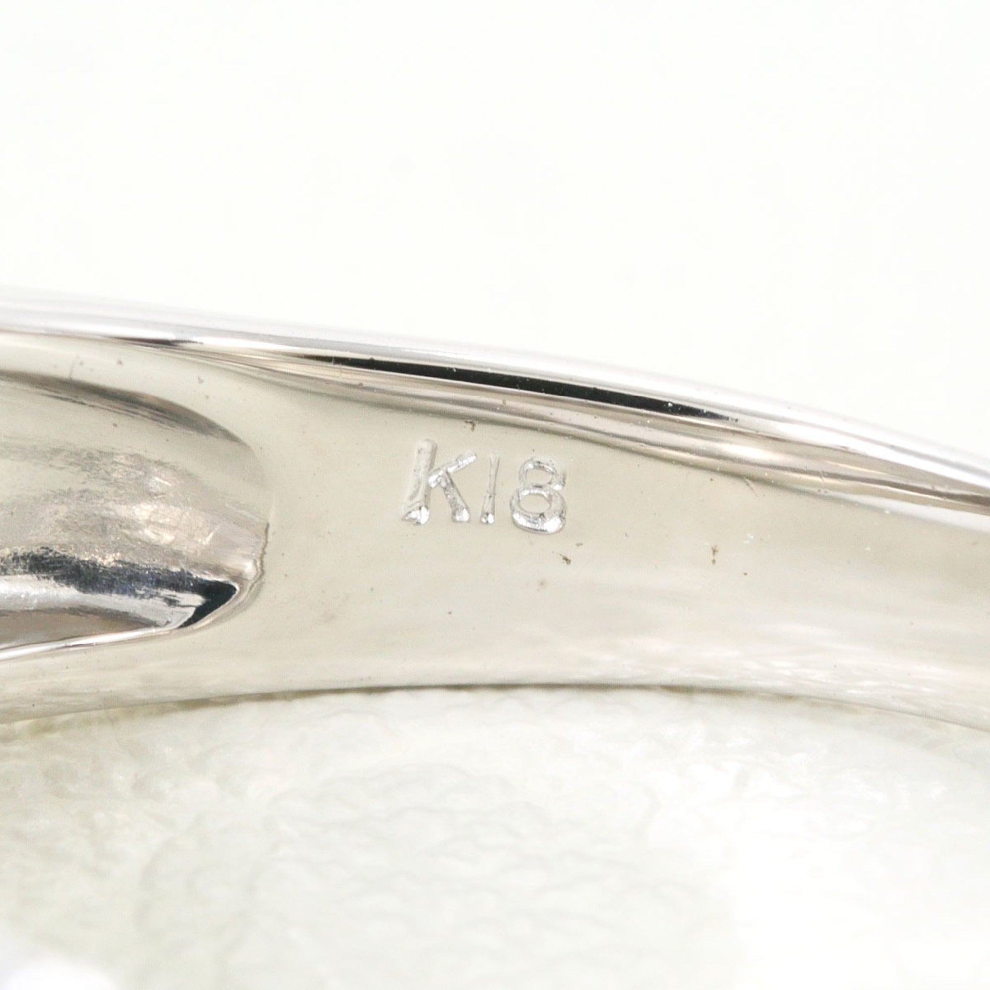 Unbranded White Gold White Gold (18K) Band Ring (Pre-Owned)
