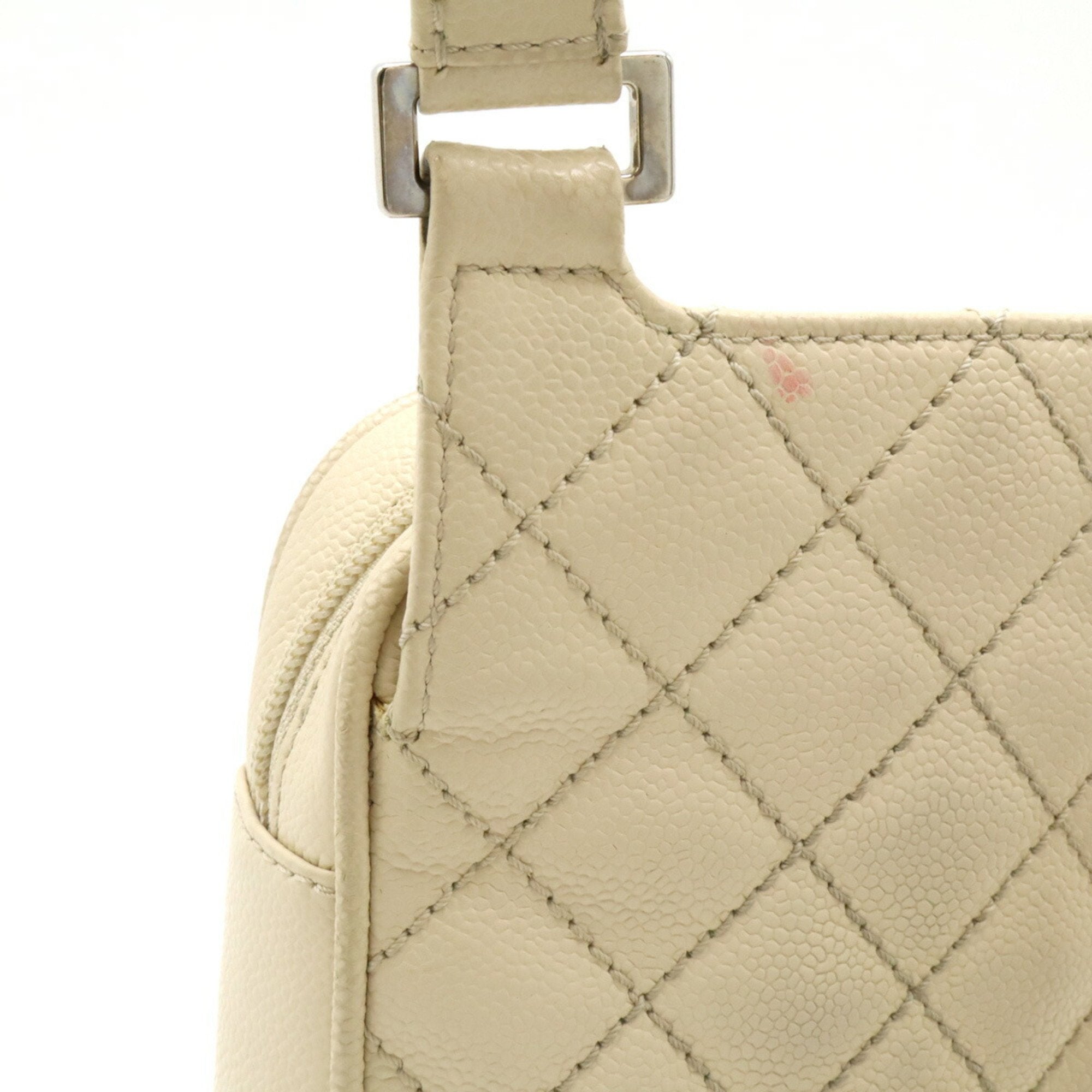 Chanel Light Beige Caviar Leather Pochette Shoulder Bag (Pre-Owned)