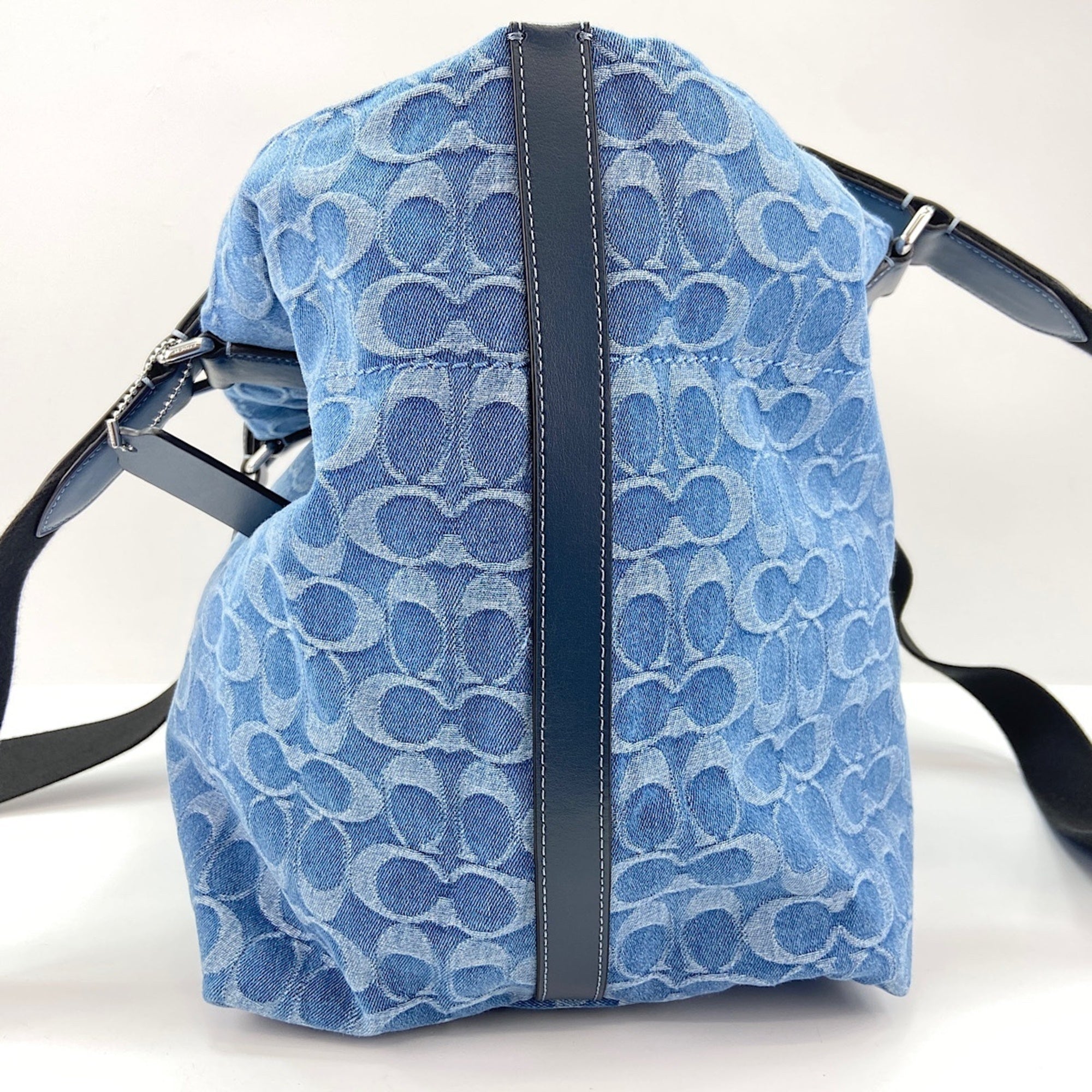 Coach Blue Tote Bag (Pre-Owned)