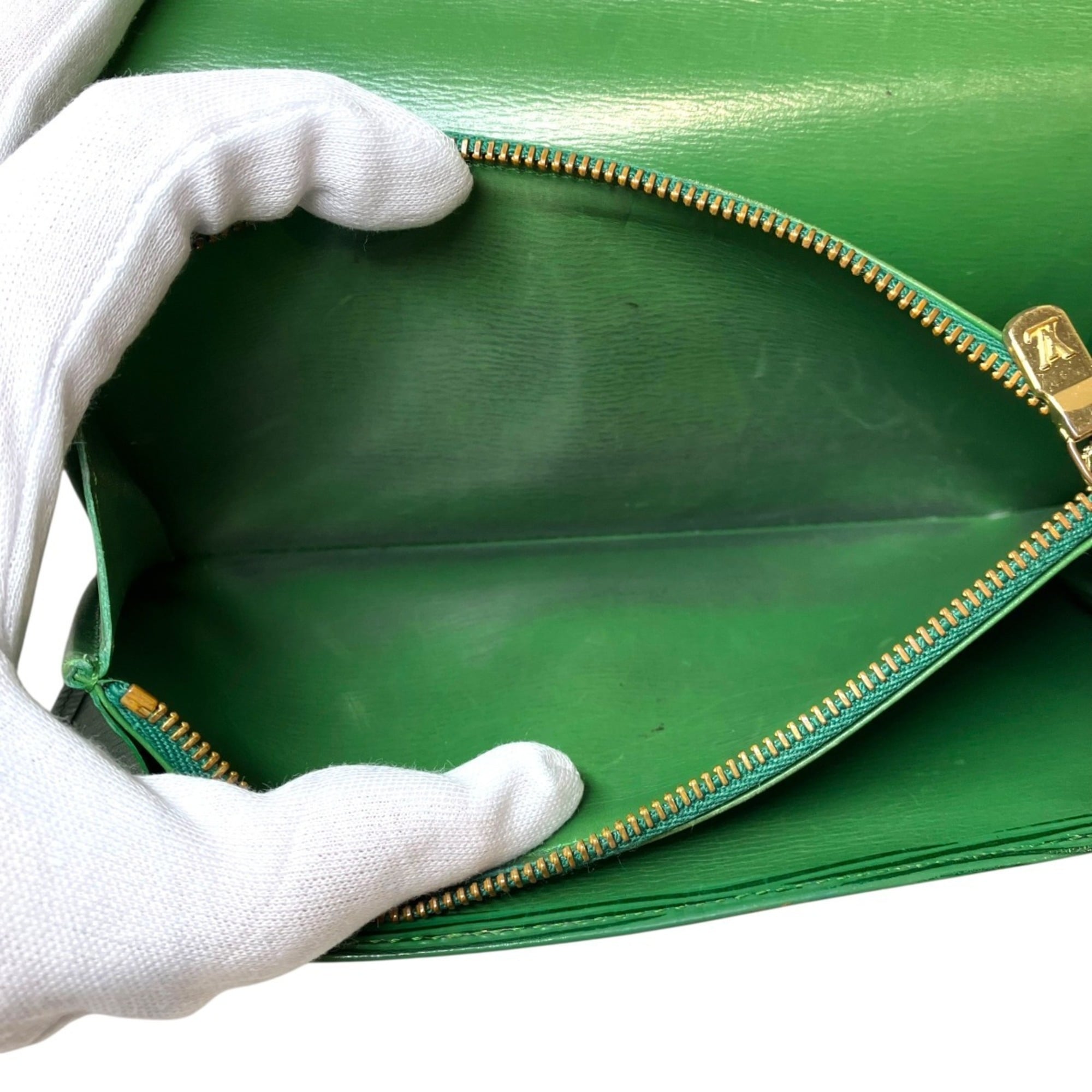Louis Vuitton Epi Green Epi Leather Long Wallet (Bi-Fold) (Pre-Owned)