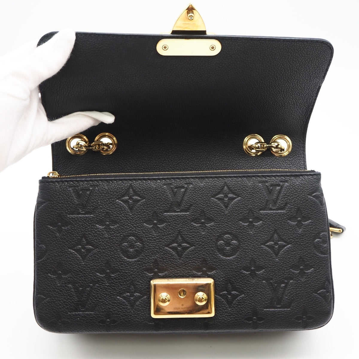 Louis Vuitton Black Leather Shoulder Bag (Pre-Owned)