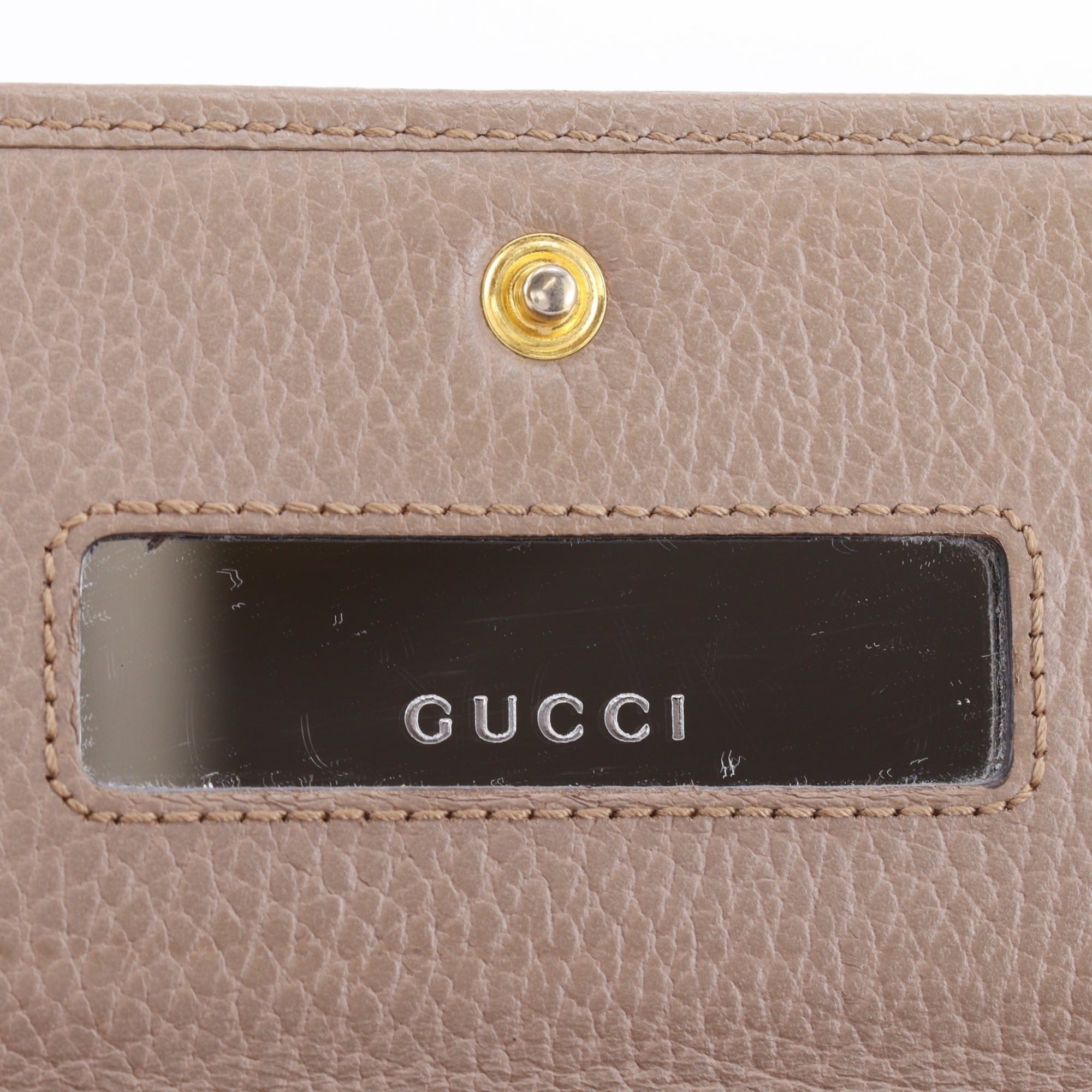Gucci Beige Leather Chain/Shoulder Wallet (Pre-Owned)