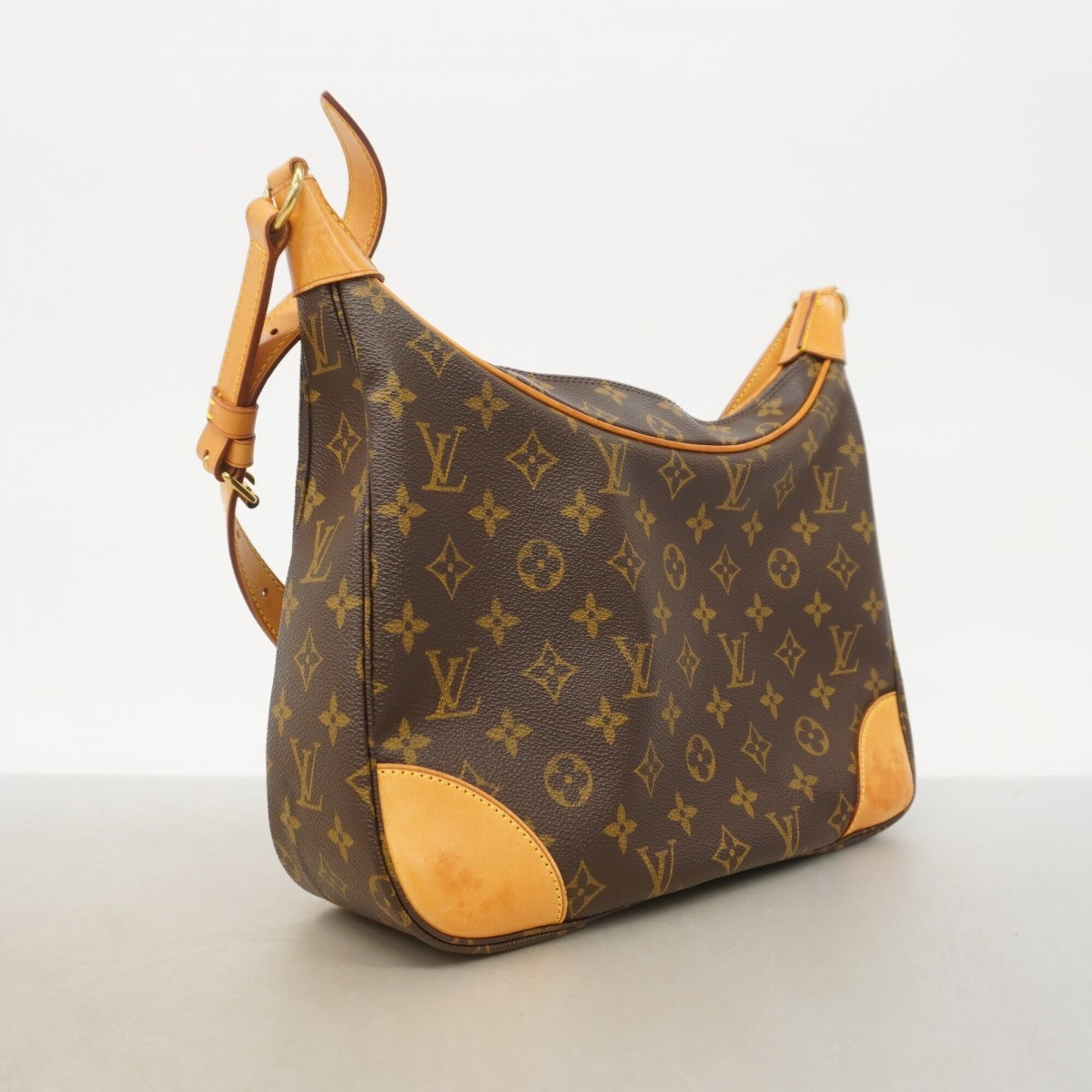 Louis Vuitton Brown Shoulder Bag (Pre-Owned)