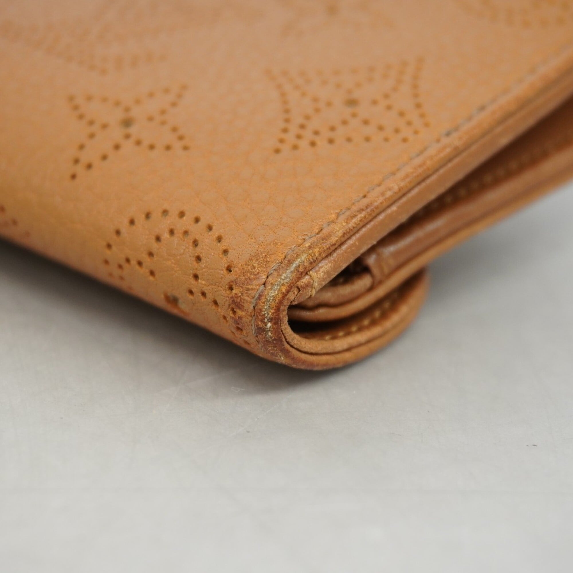 Louis Vuitton Caramel Long Wallet (Tri-Fold) (Pre-Owned)