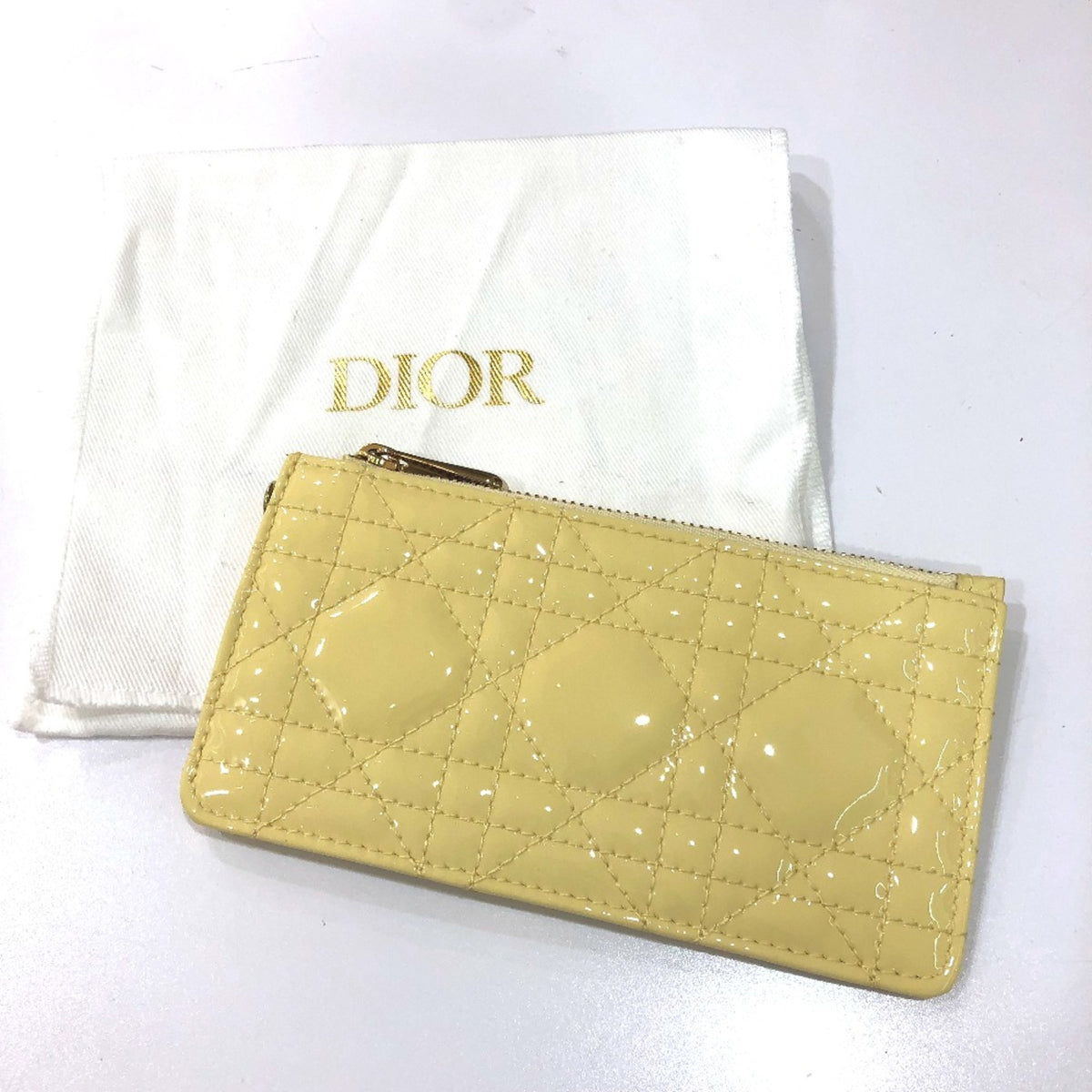 Christian Dior Beige Patent Leather Coin Purse/Coin Case (Pre-Owned)