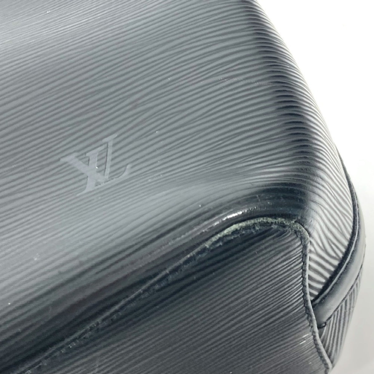 Louis Vuitton Black Noir Epi Leather Shoulder Bag (Pre-Owned)