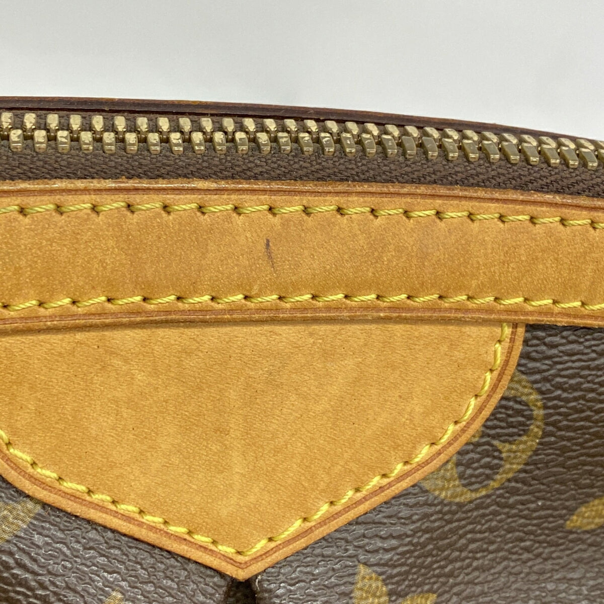 Louis Vuitton Brown Handbag (Pre-Owned)