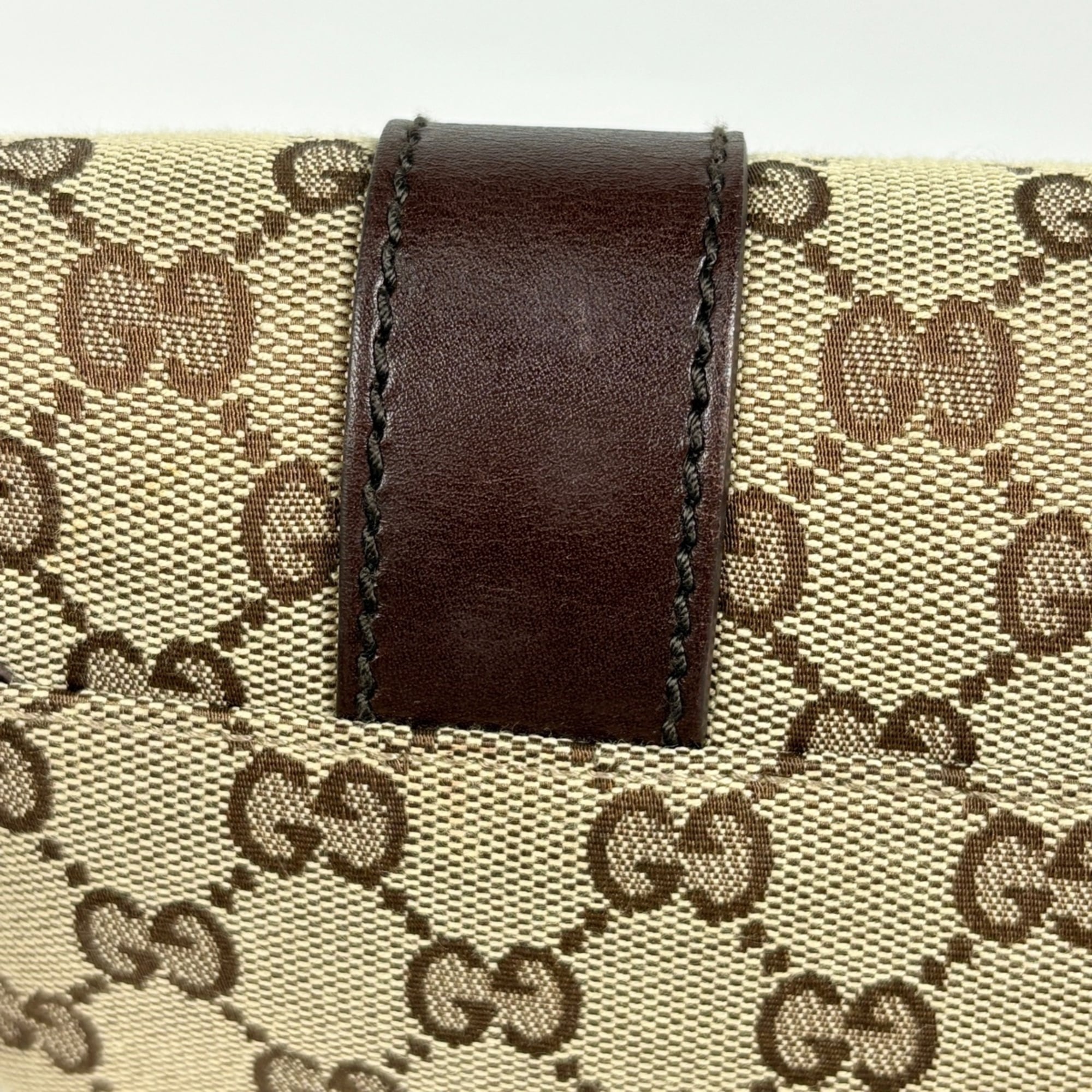 Gucci Gg Canvas Beige Brown Gg Canvas Leather Fanny Pack Sling Bag (Pre-Owned)