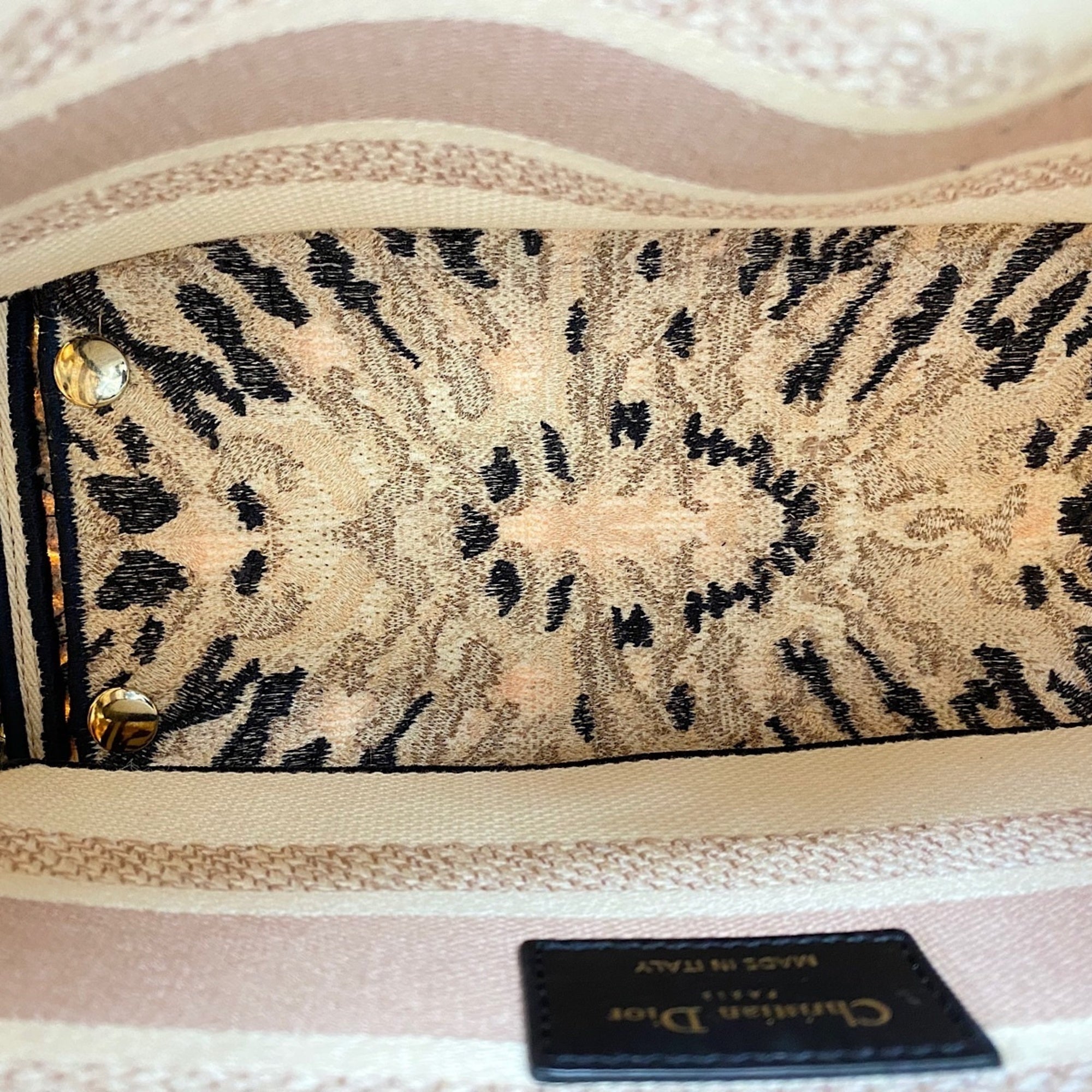 Christian Dior Pink Handbag (Pre-Owned)