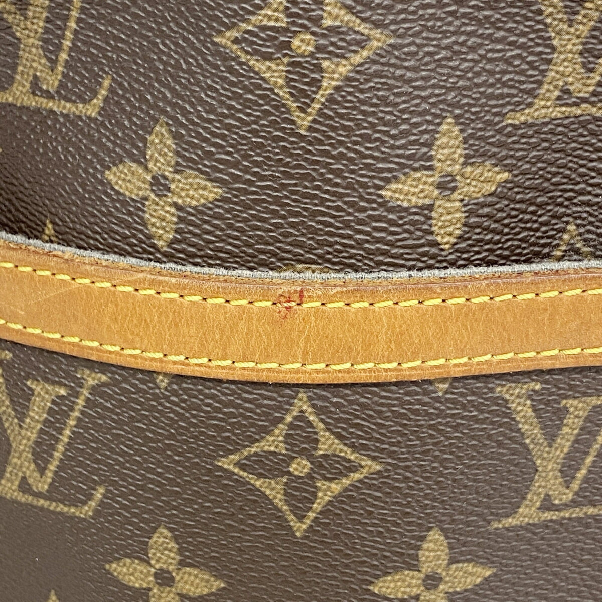 Louis Vuitton Brown Shoulder Bag (Pre-Owned)