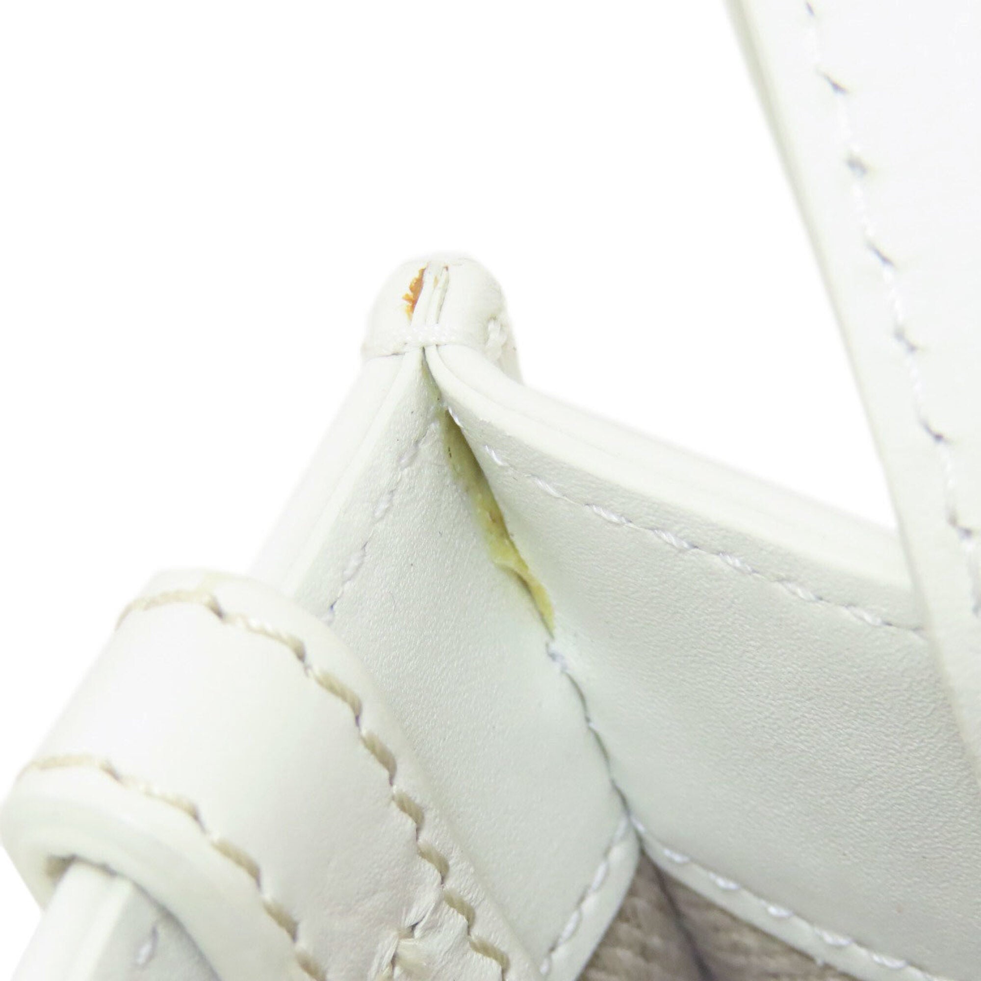 Chloé White Leather Handbag (Pre-Owned)