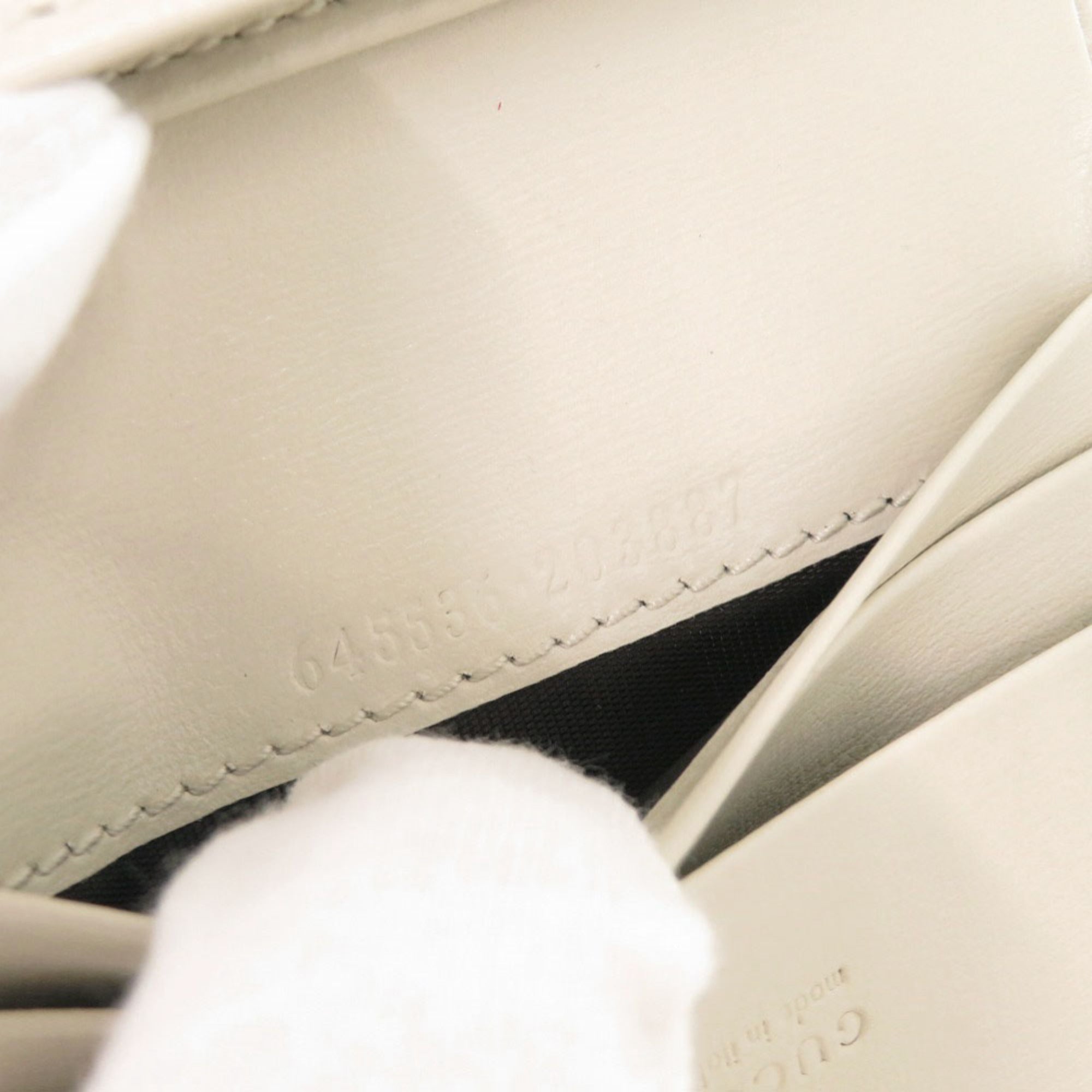Gucci Ivory Leather Wallet (Bi-Fold) (Pre-Owned)