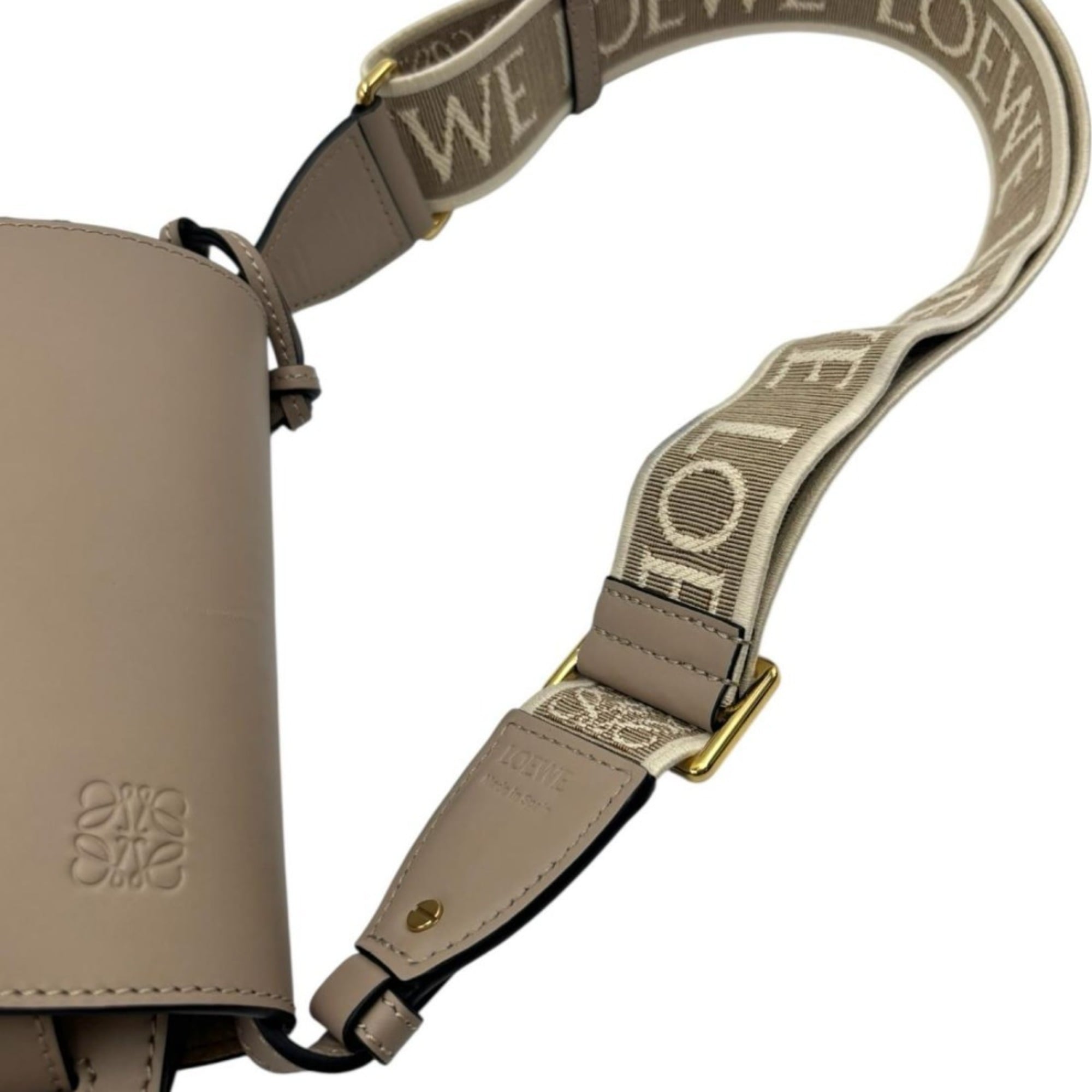 Loewe Beige Leather Shoulder Bag (Pre-Owned)