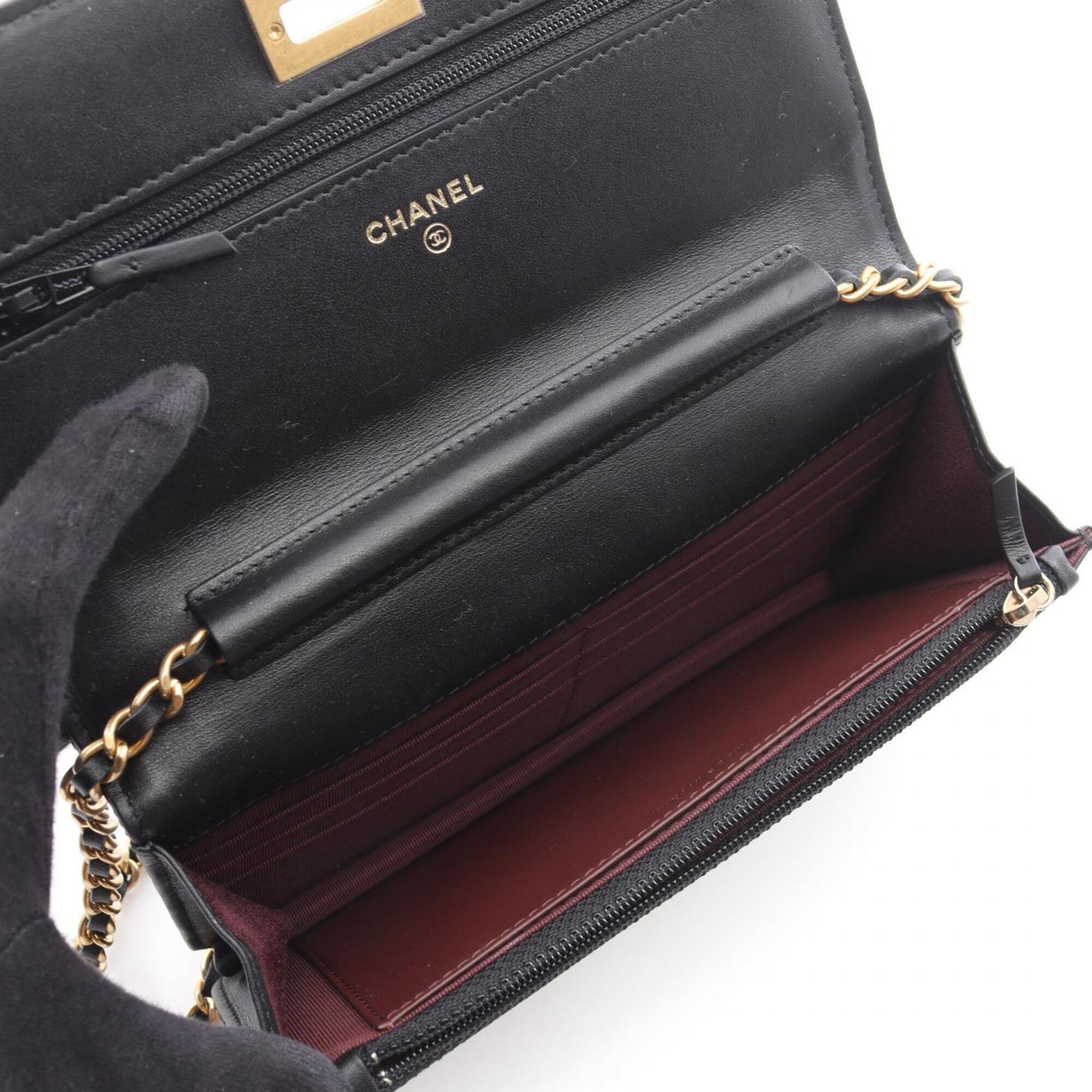 Chanel Matelasse Black Leather Handbag Shoulder Bag (Pre-Owned)