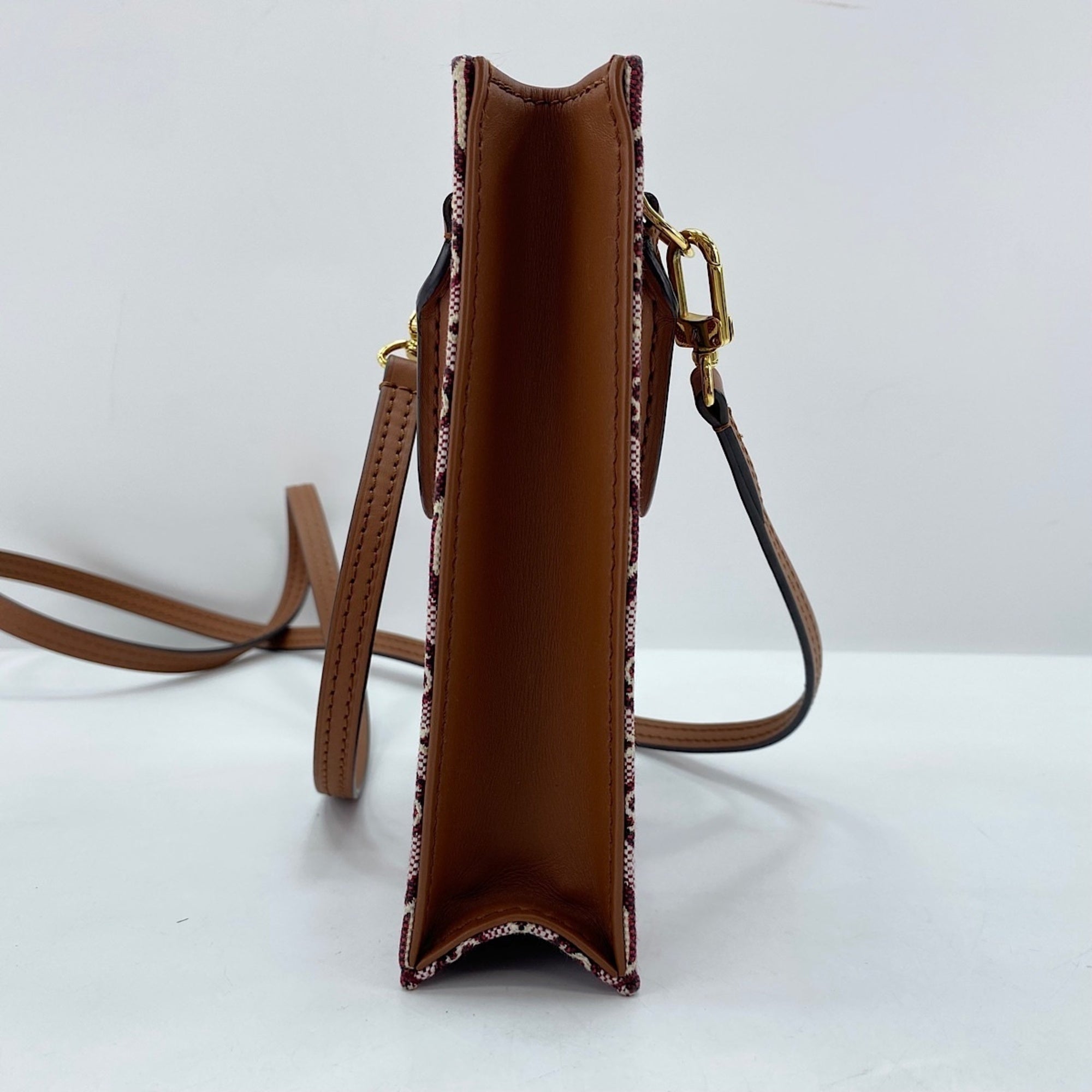 Louis Vuitton Wine Handbag (Pre-Owned)
